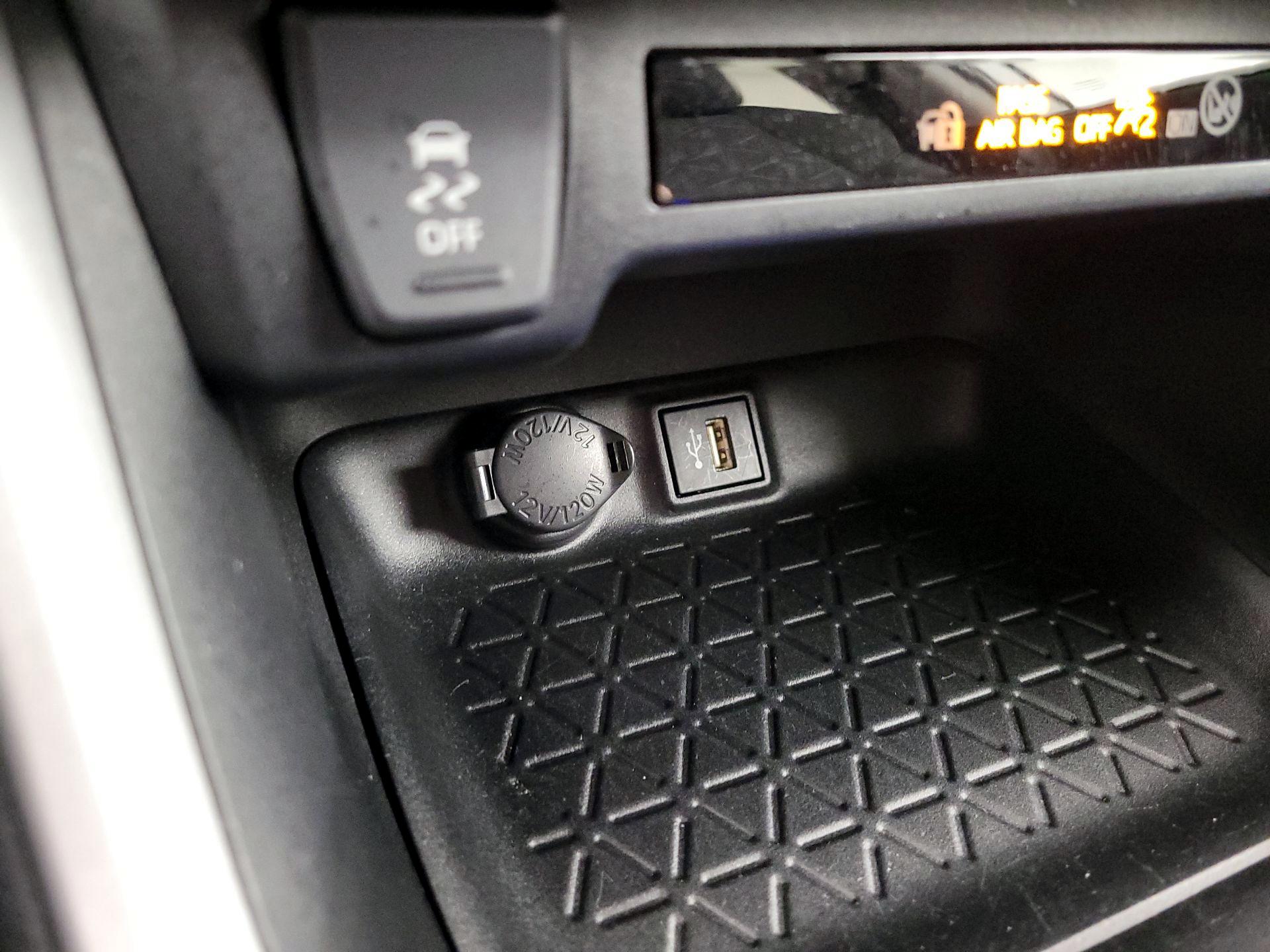 Thumbnail: 2023 Toyota RAV4 - 19