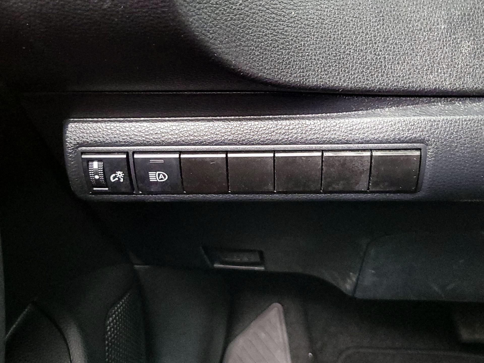 Thumbnail: 2021 Toyota Corolla - 13