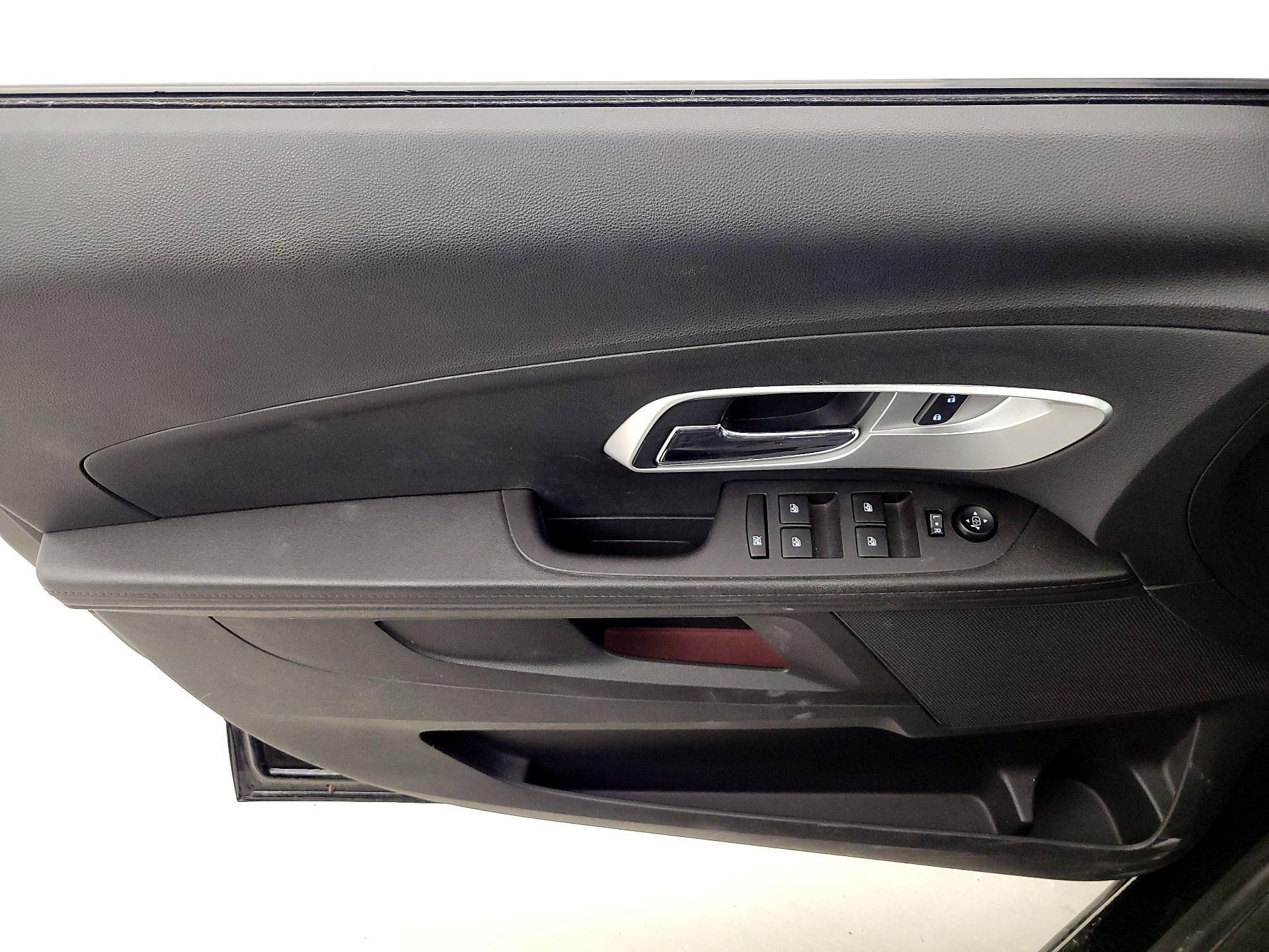 Thumbnail: 2017 Chevrolet Equinox - 12