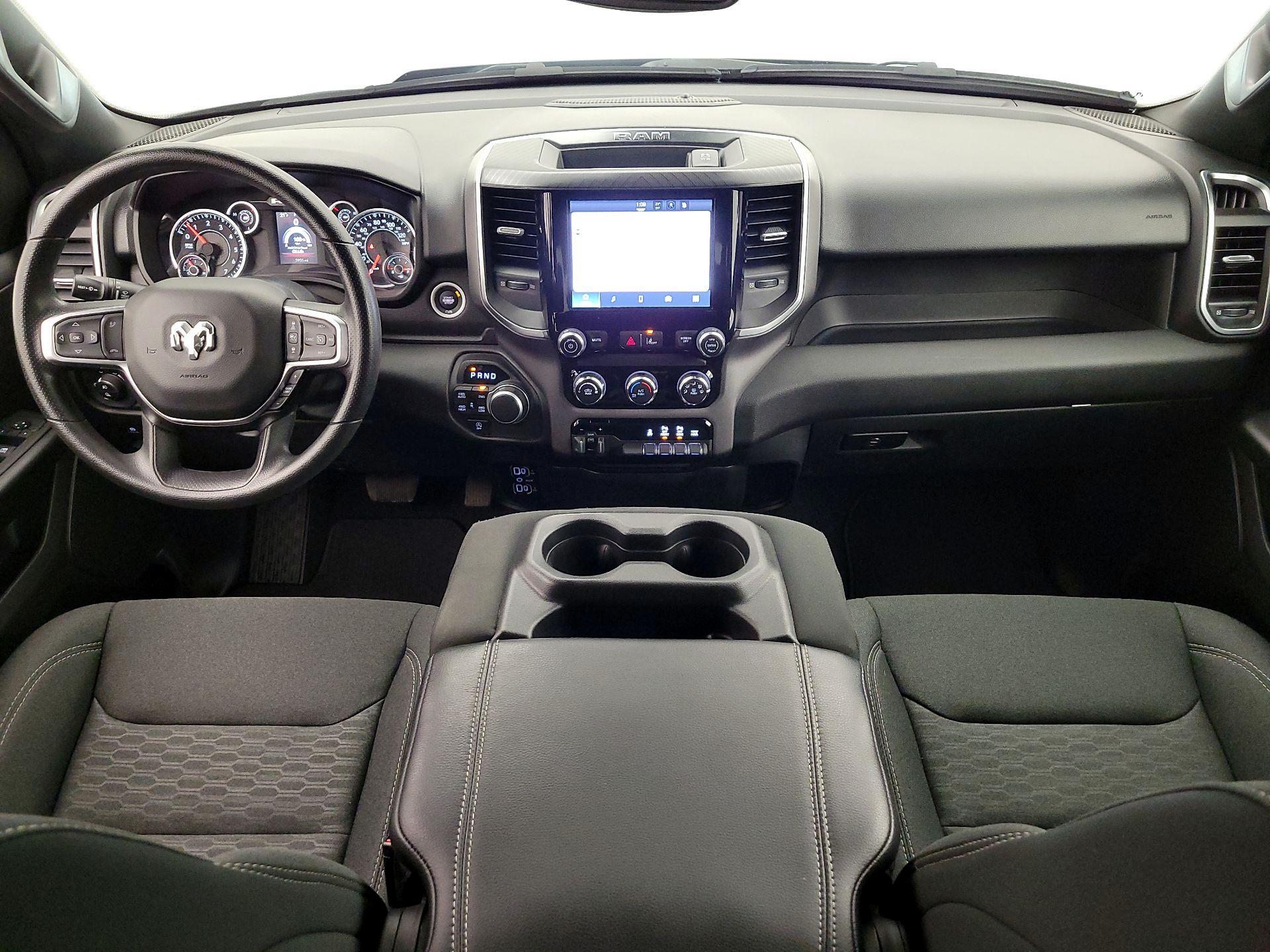 Thumbnail: 2025 RAM 1500 - 9