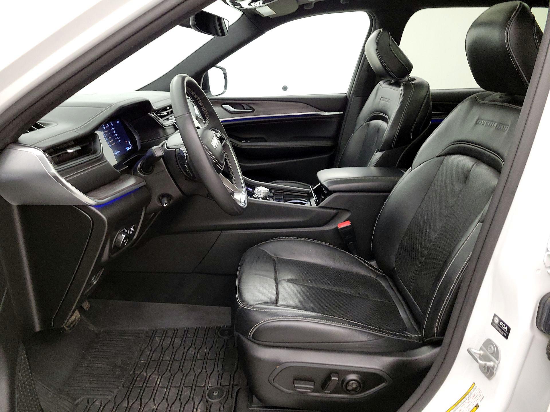 Thumbnail: 2023 Jeep Grand Cherokee - 11