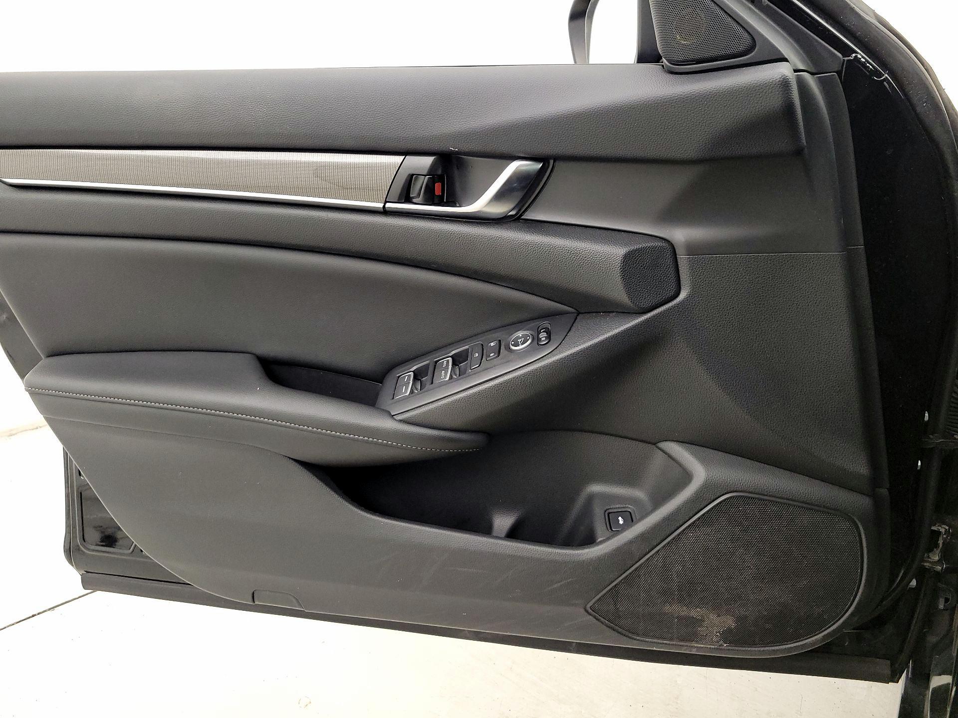 Thumbnail: 2019 Honda Accord - 12
