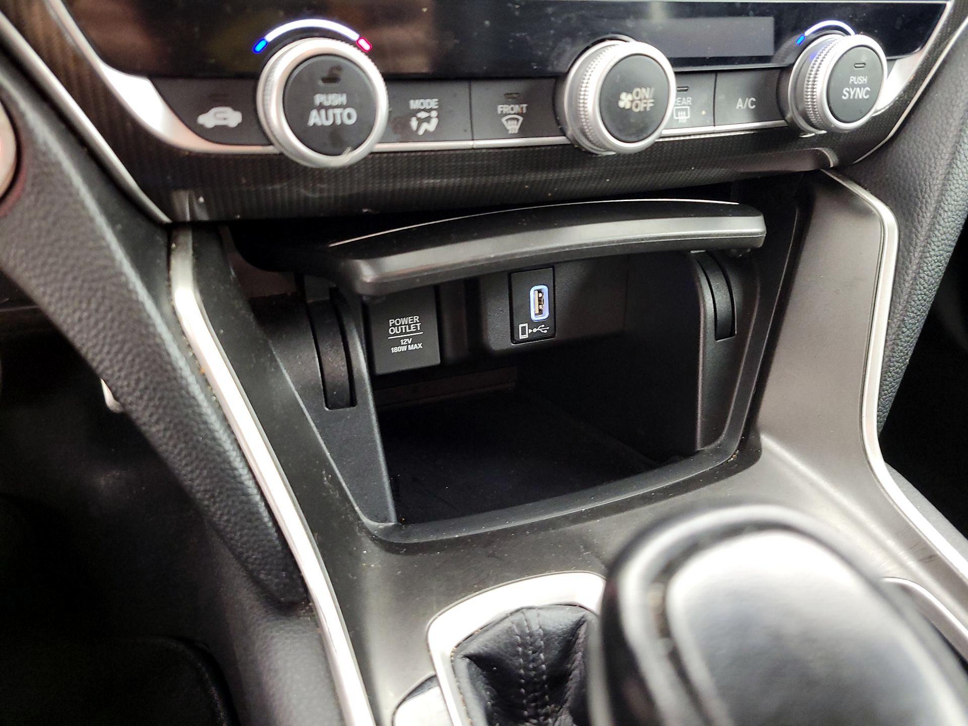 Thumbnail: 2019 Honda Accord - 18