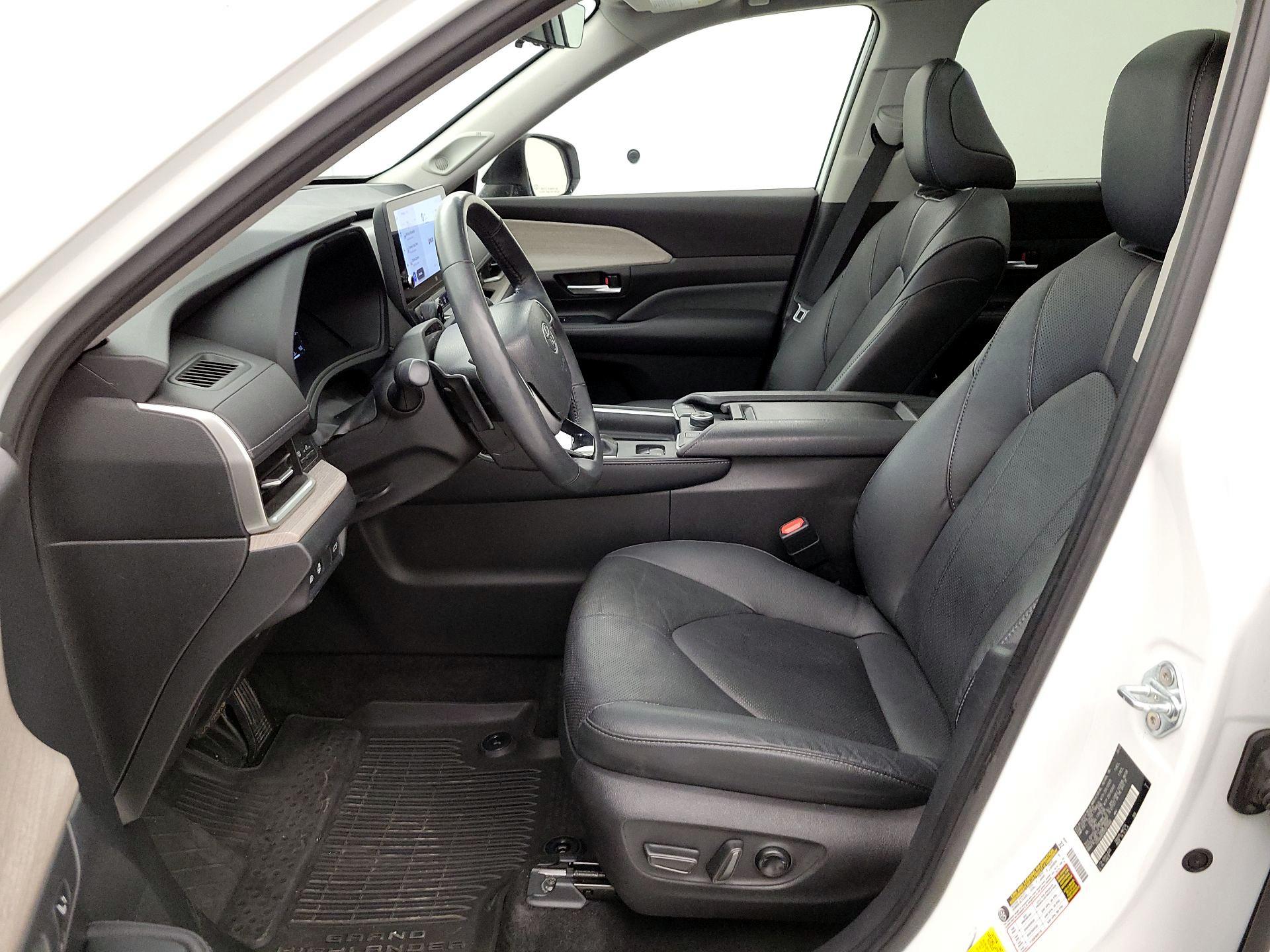 Thumbnail: 2024 Toyota Grand Highlander - 11