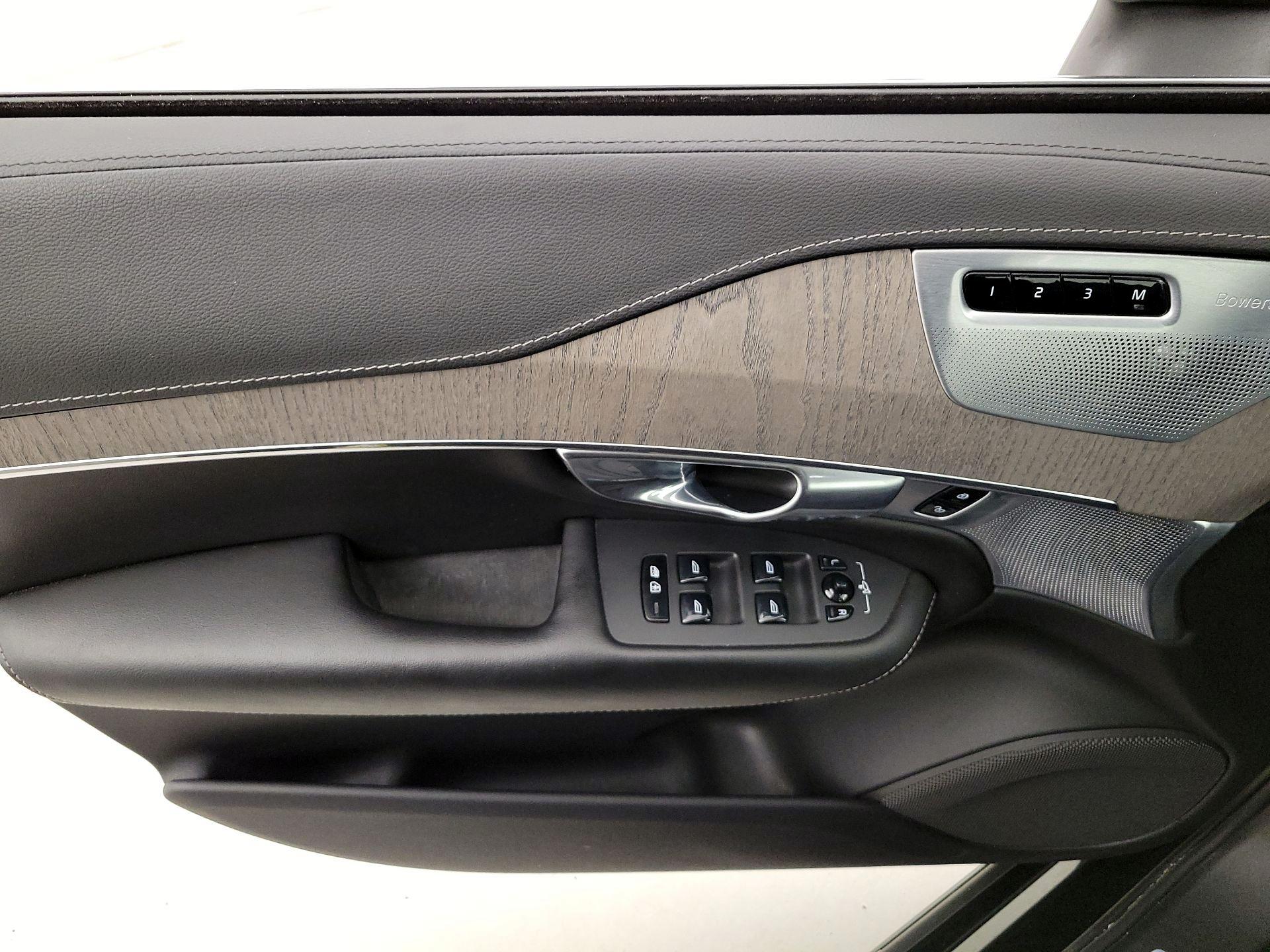 Thumbnail: 2022 Volvo XC90 - 12