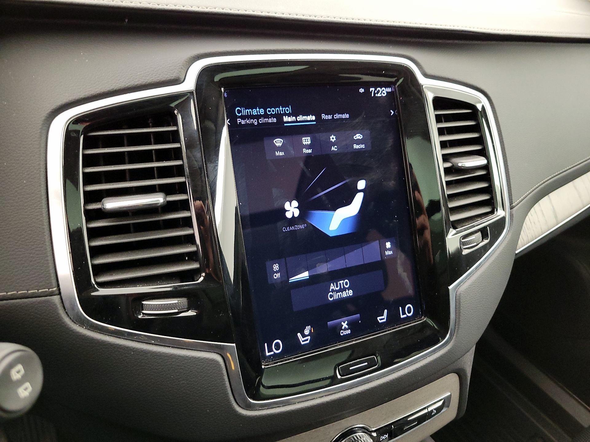 Thumbnail: 2022 Volvo XC90 - 17