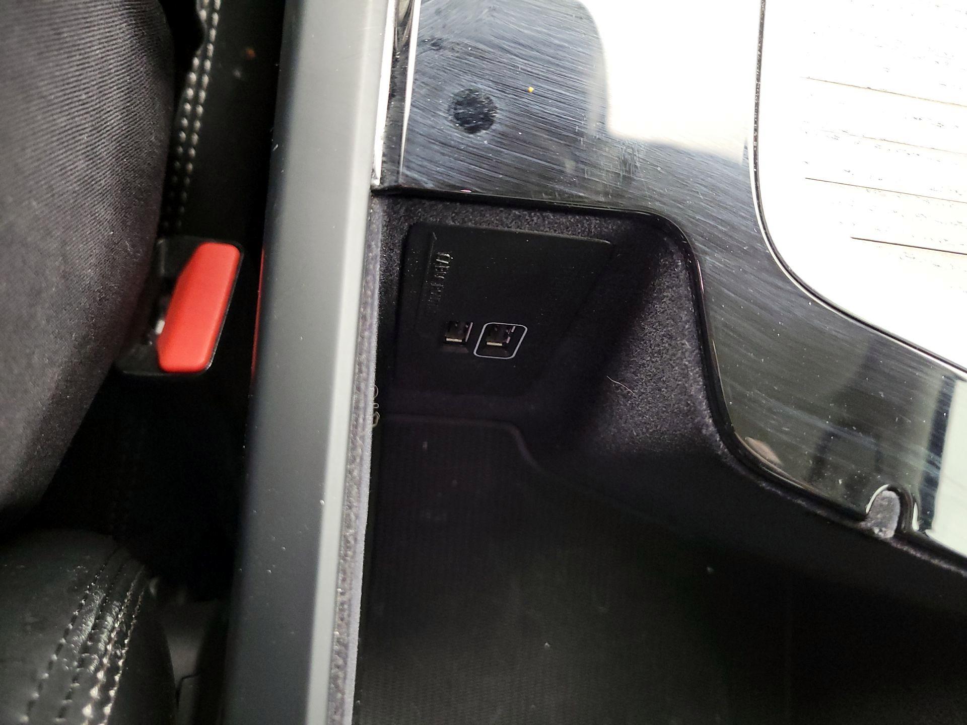 Thumbnail: 2022 Volvo XC90 - 19