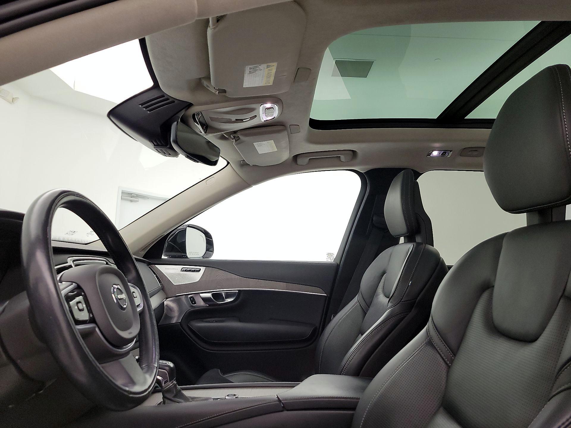 Thumbnail: 2022 Volvo XC90 - 20