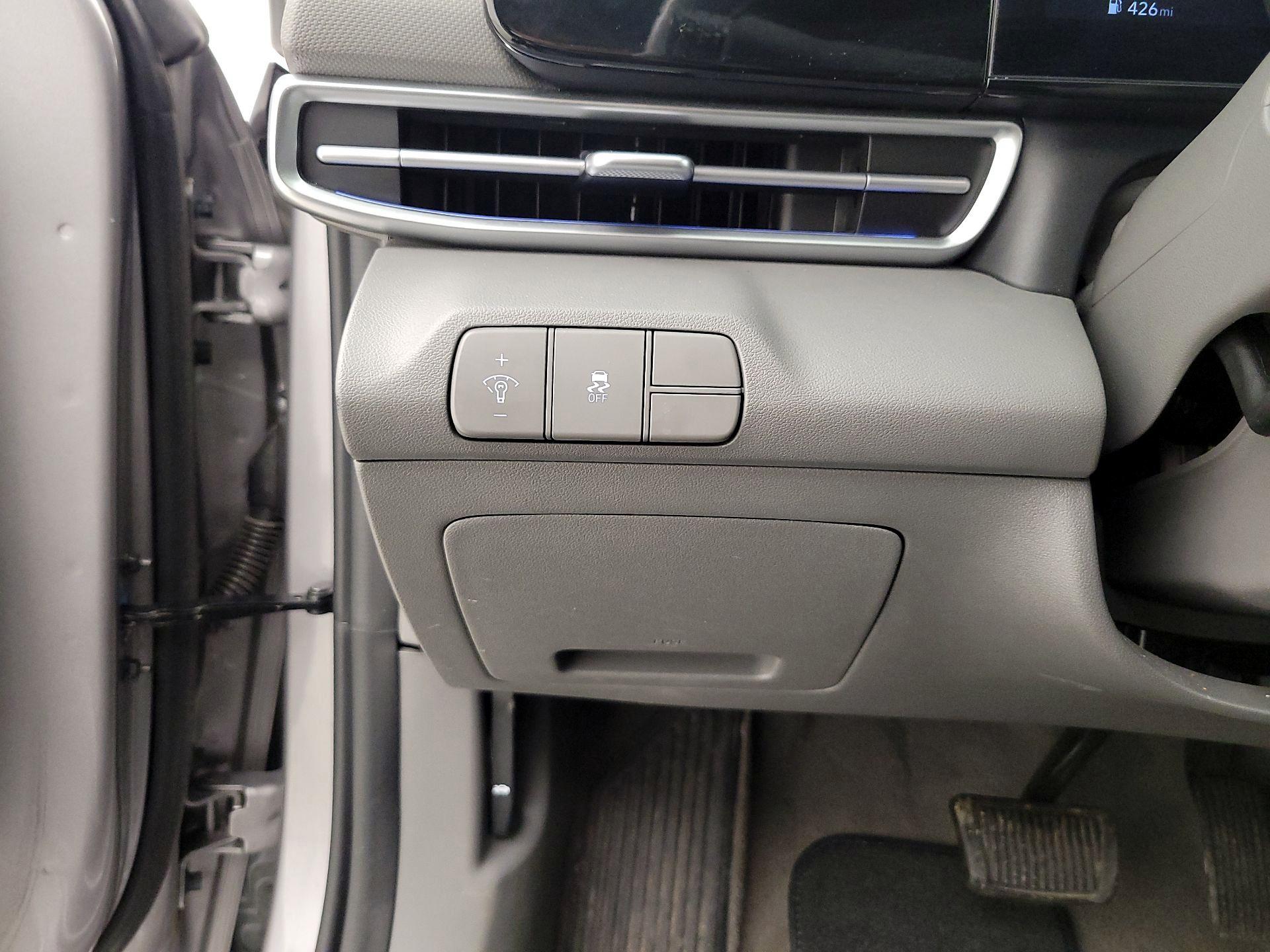 Thumbnail: 2025 Hyundai Elantra - 13