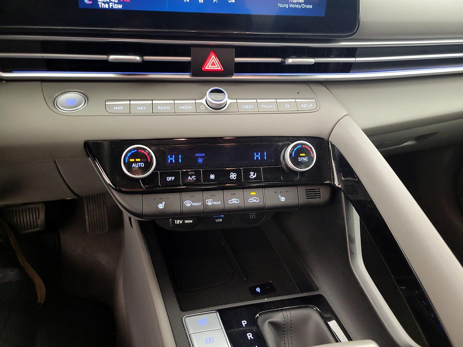 Thumbnail: 2025 Hyundai Elantra - 17