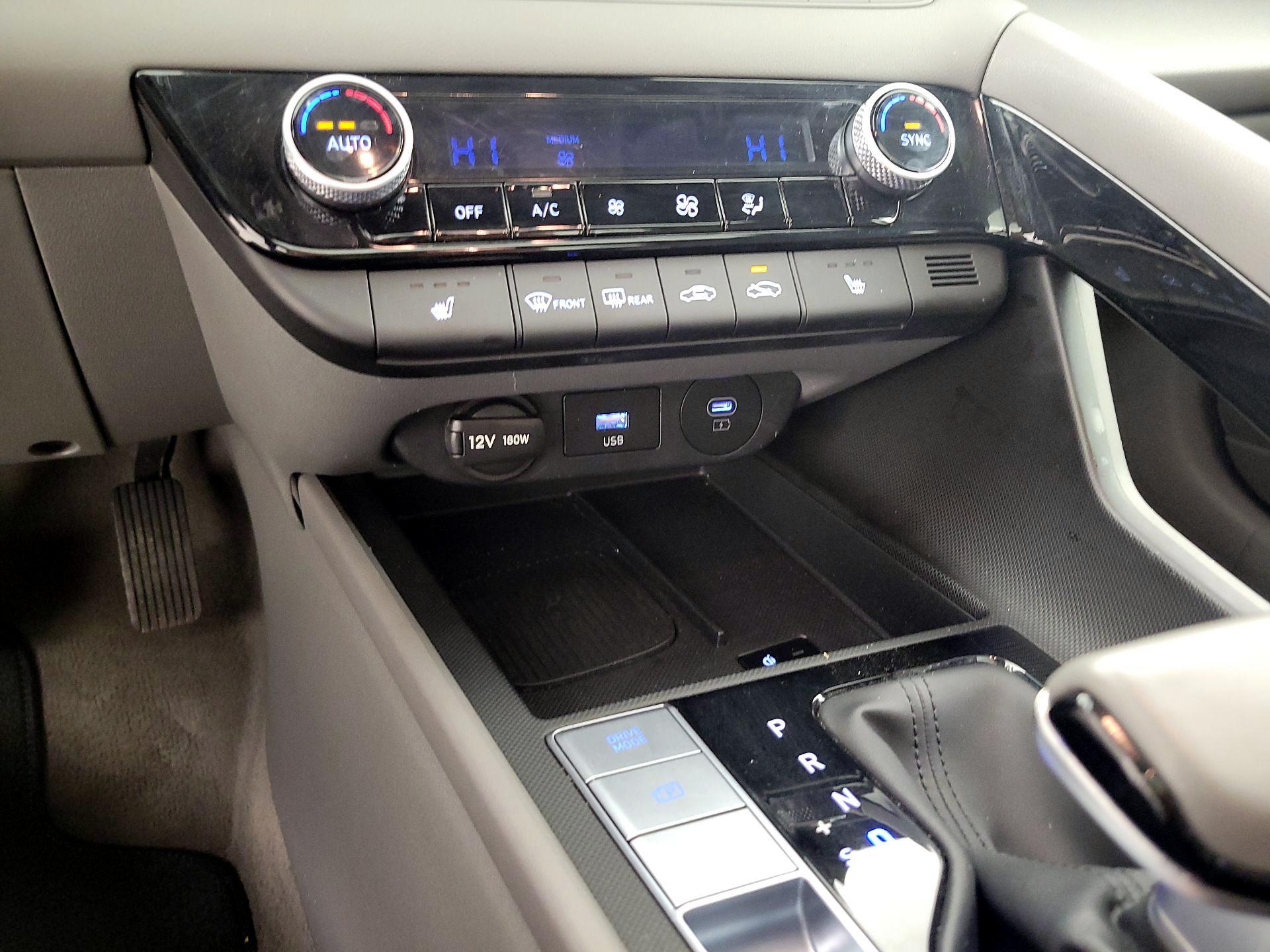 Thumbnail: 2025 Hyundai Elantra - 19