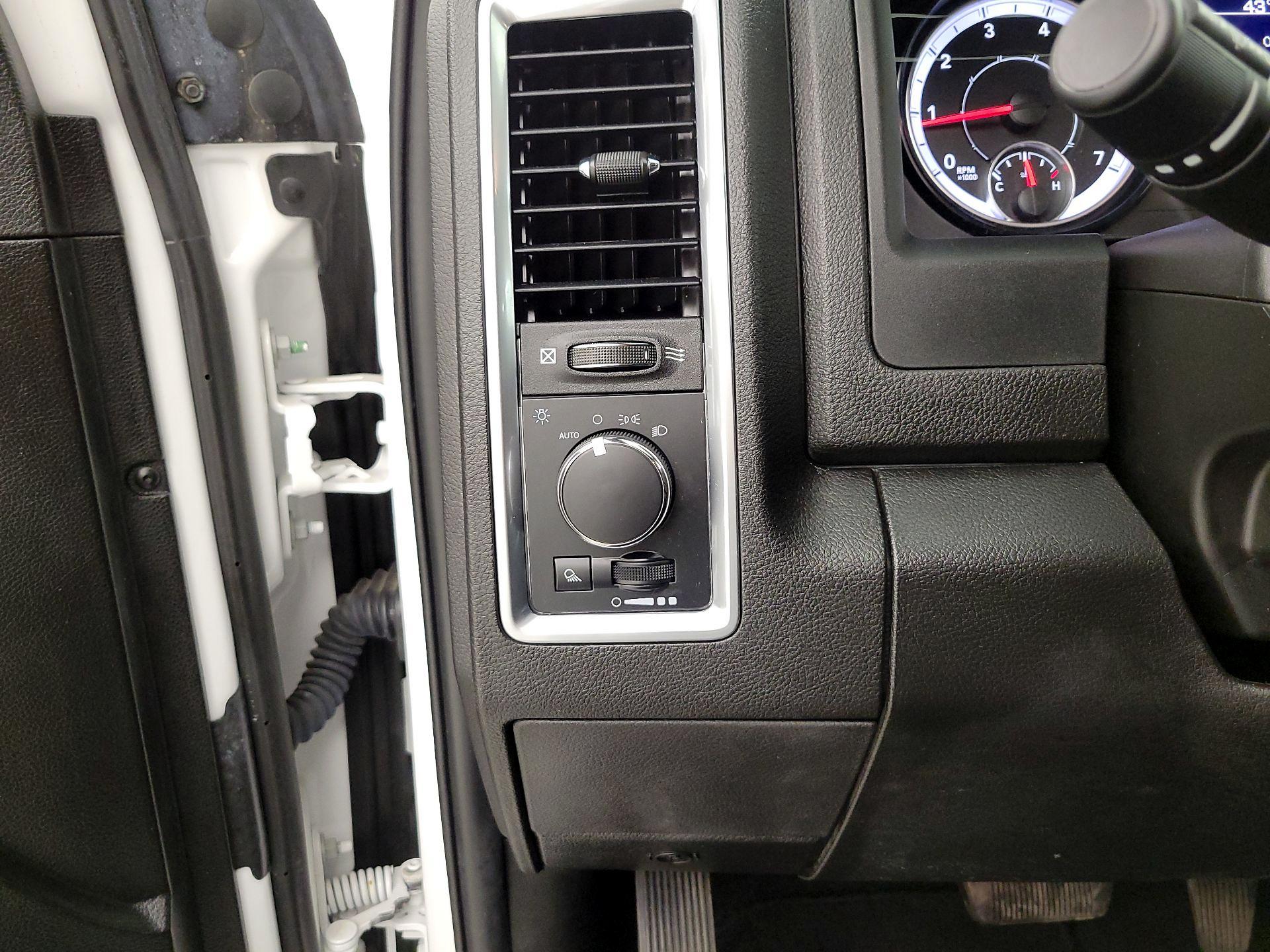 Thumbnail: 2022 RAM 1500 Classic - 13