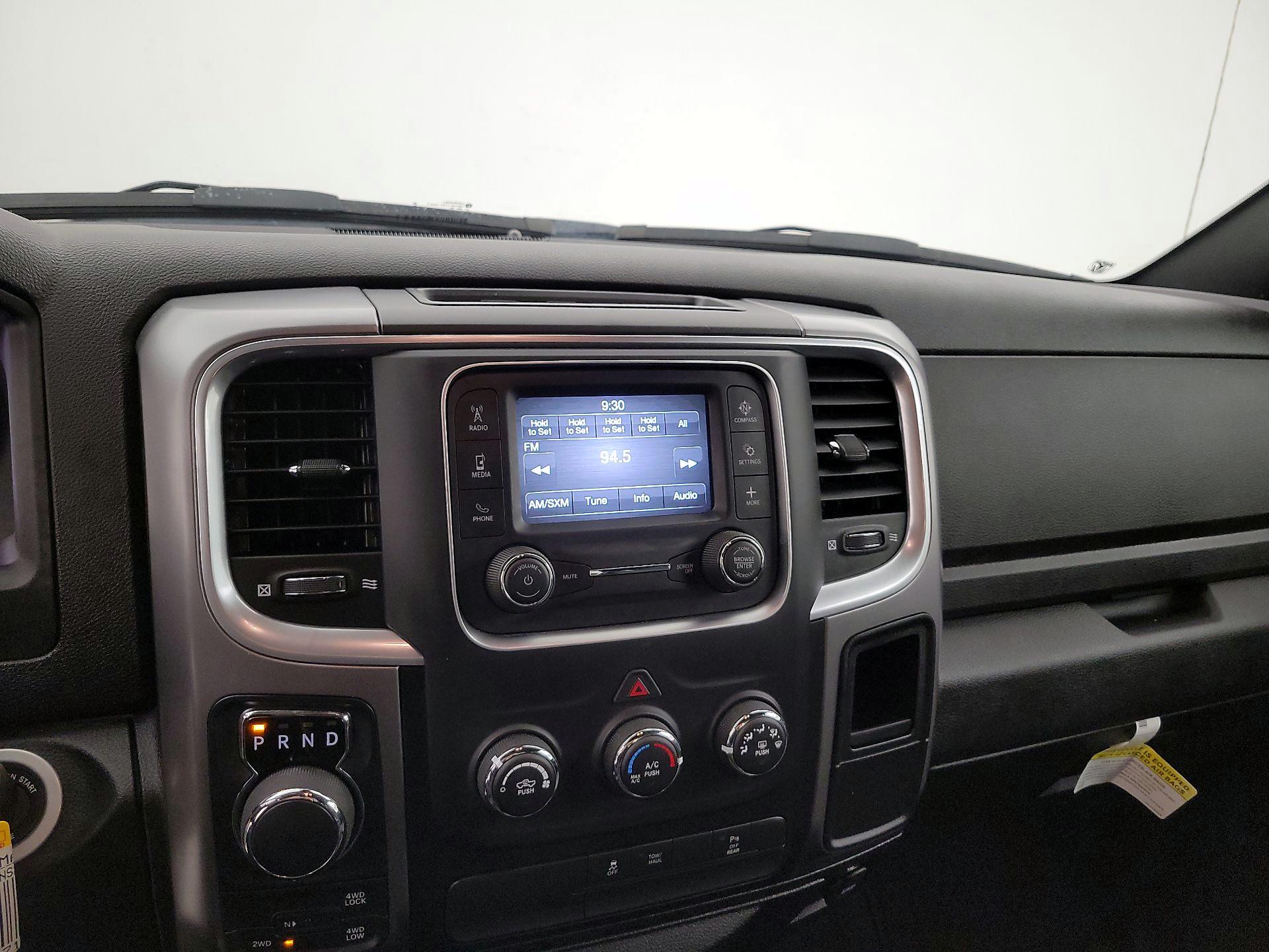 Thumbnail: 2022 RAM 1500 Classic - 16