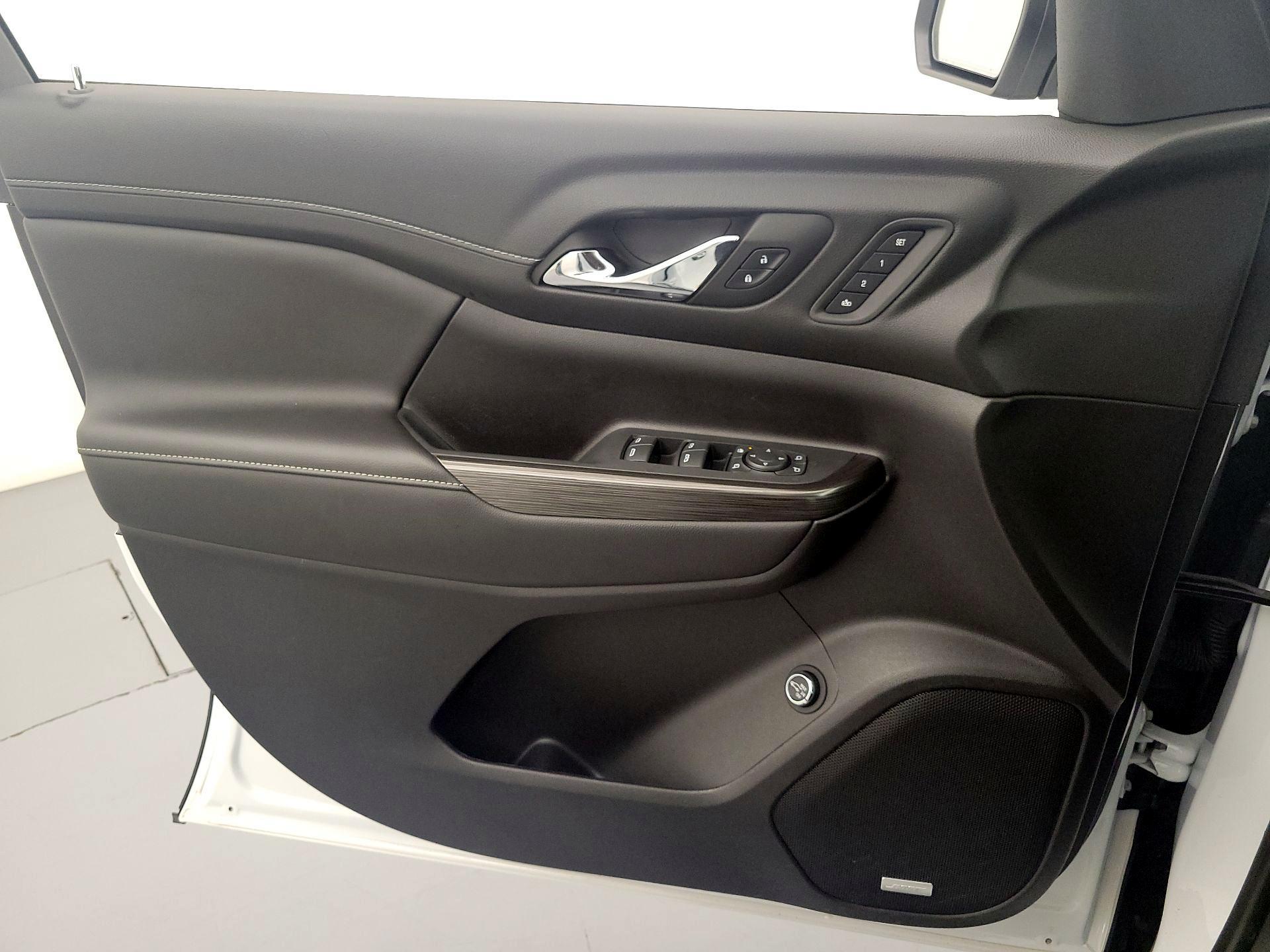 Thumbnail: 2023 GMC Acadia - 12