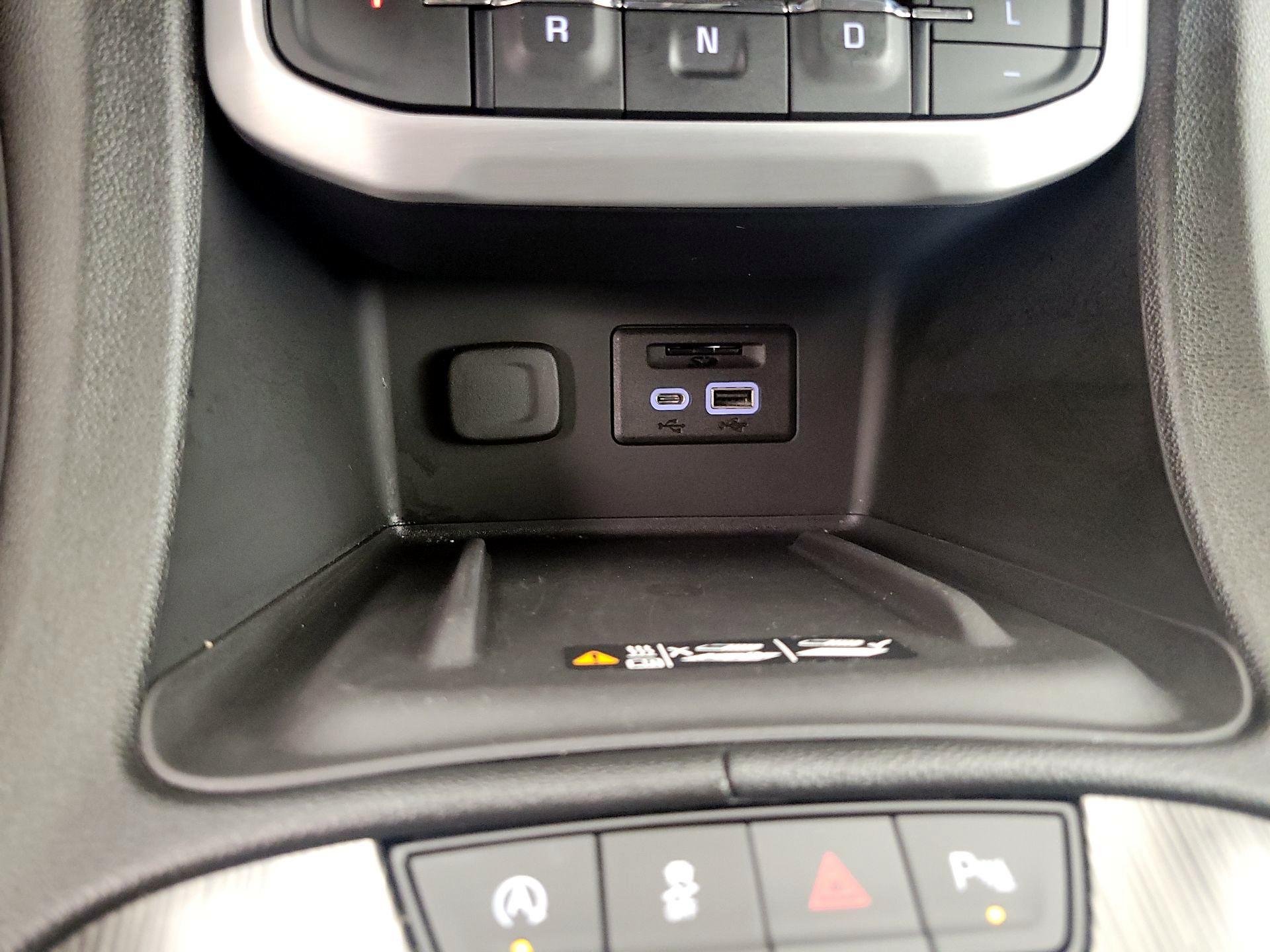 Thumbnail: 2023 GMC Acadia - 18