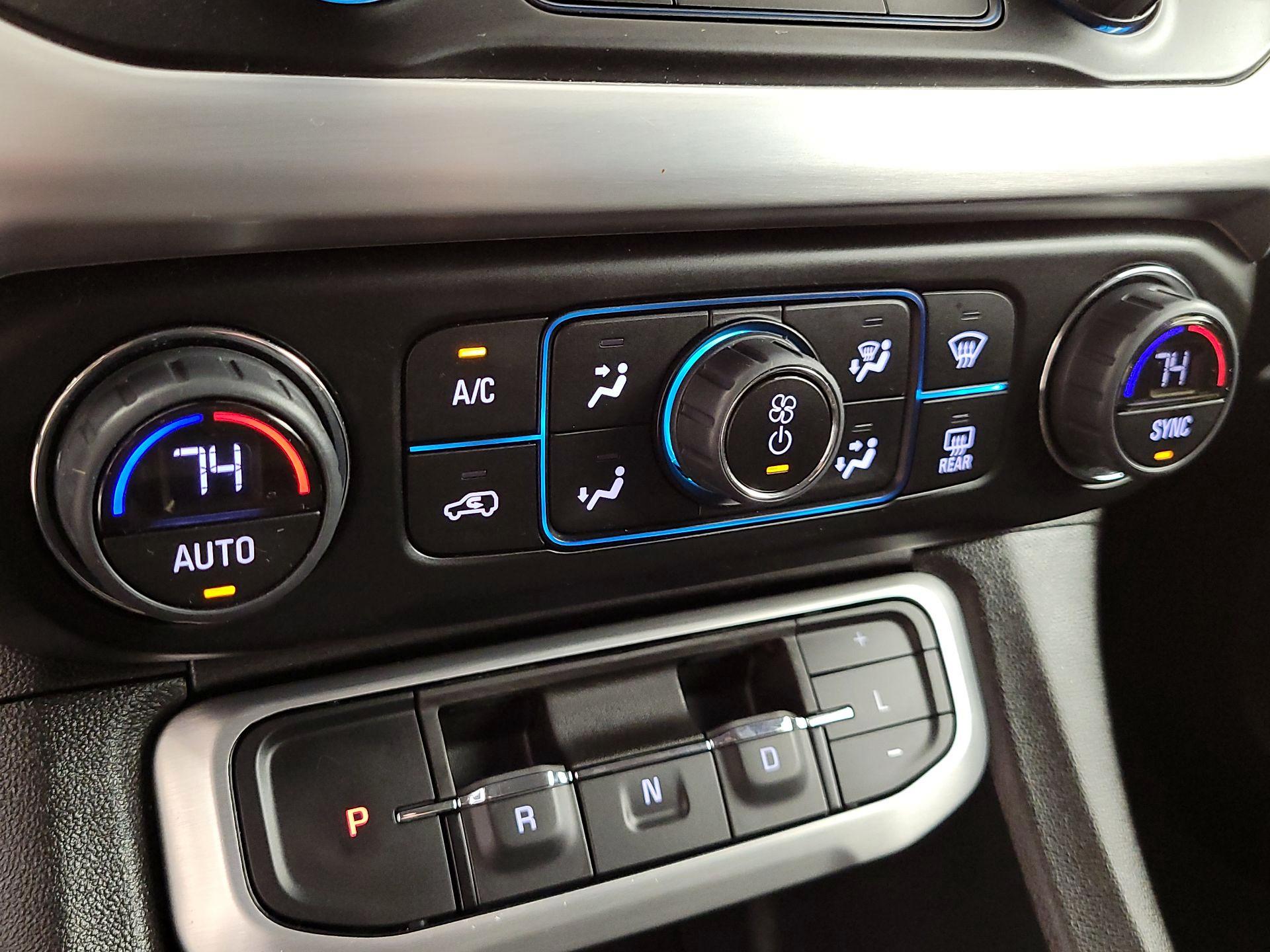 Thumbnail: 2023 GMC Acadia - 16