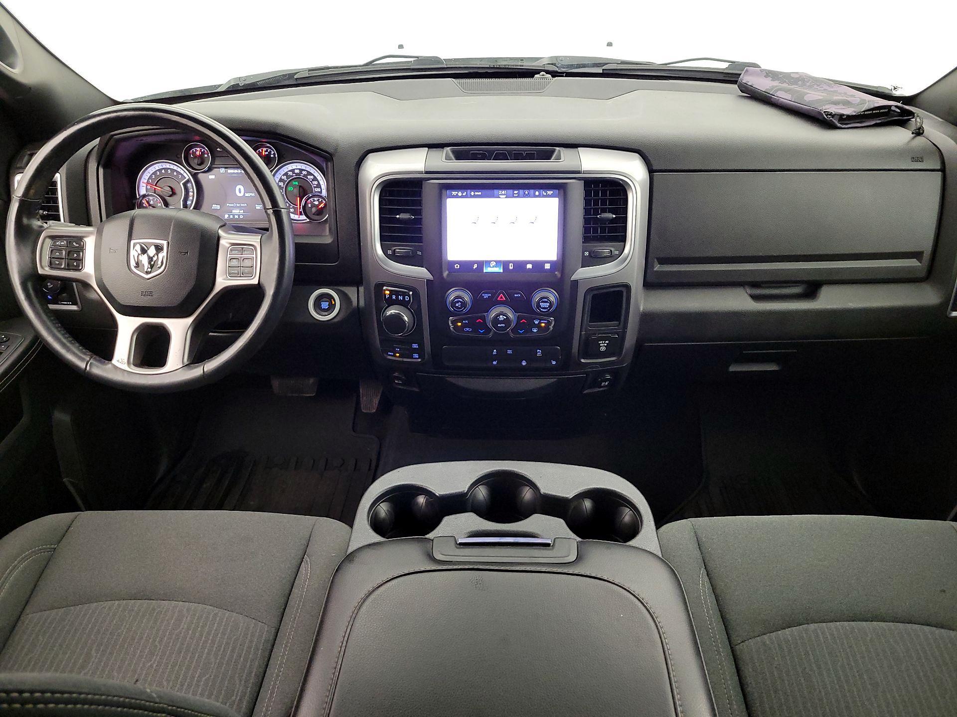 Thumbnail: 2022 RAM 1500 Classic - 9