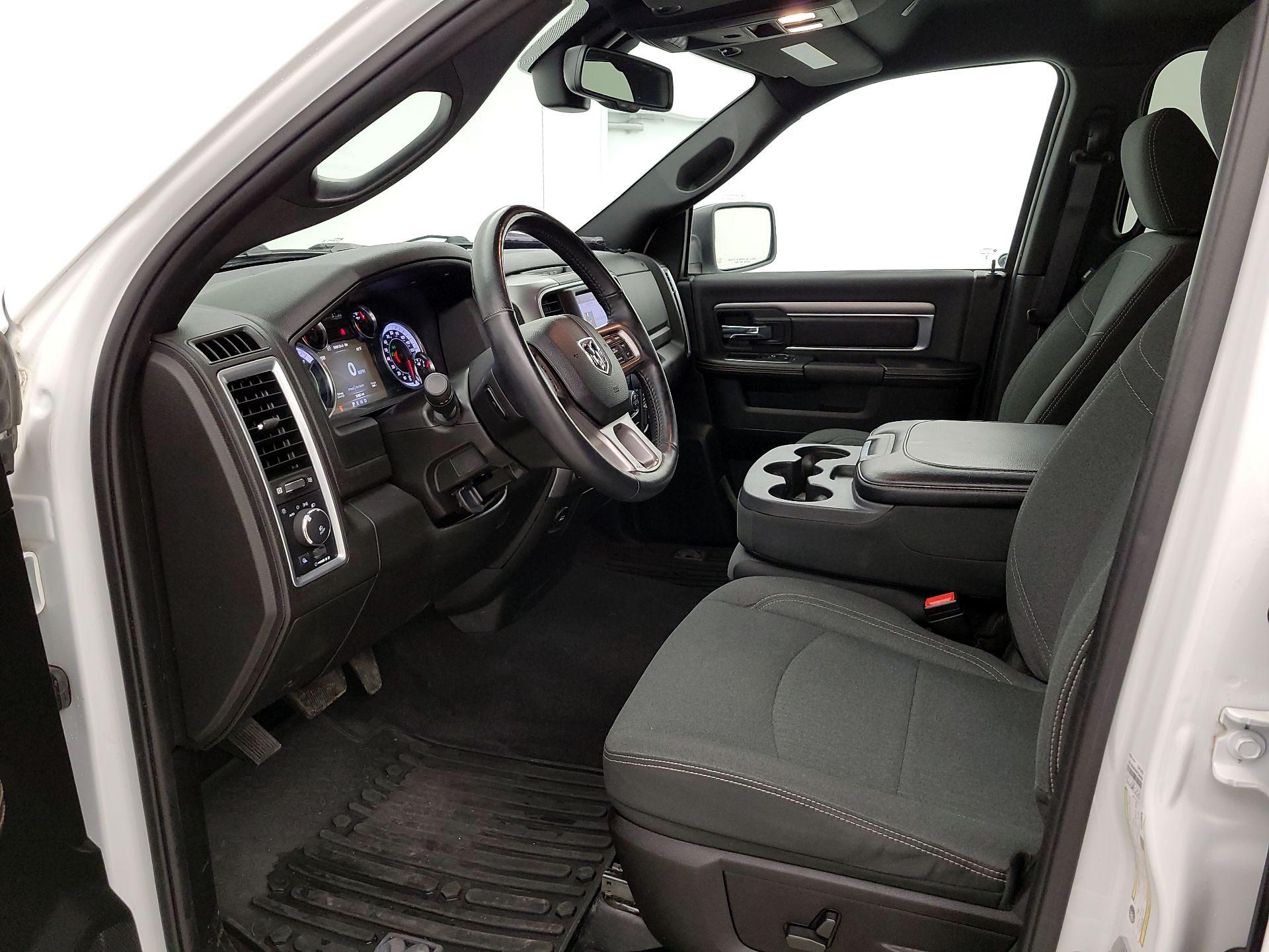 Thumbnail: 2022 RAM 1500 Classic - 11