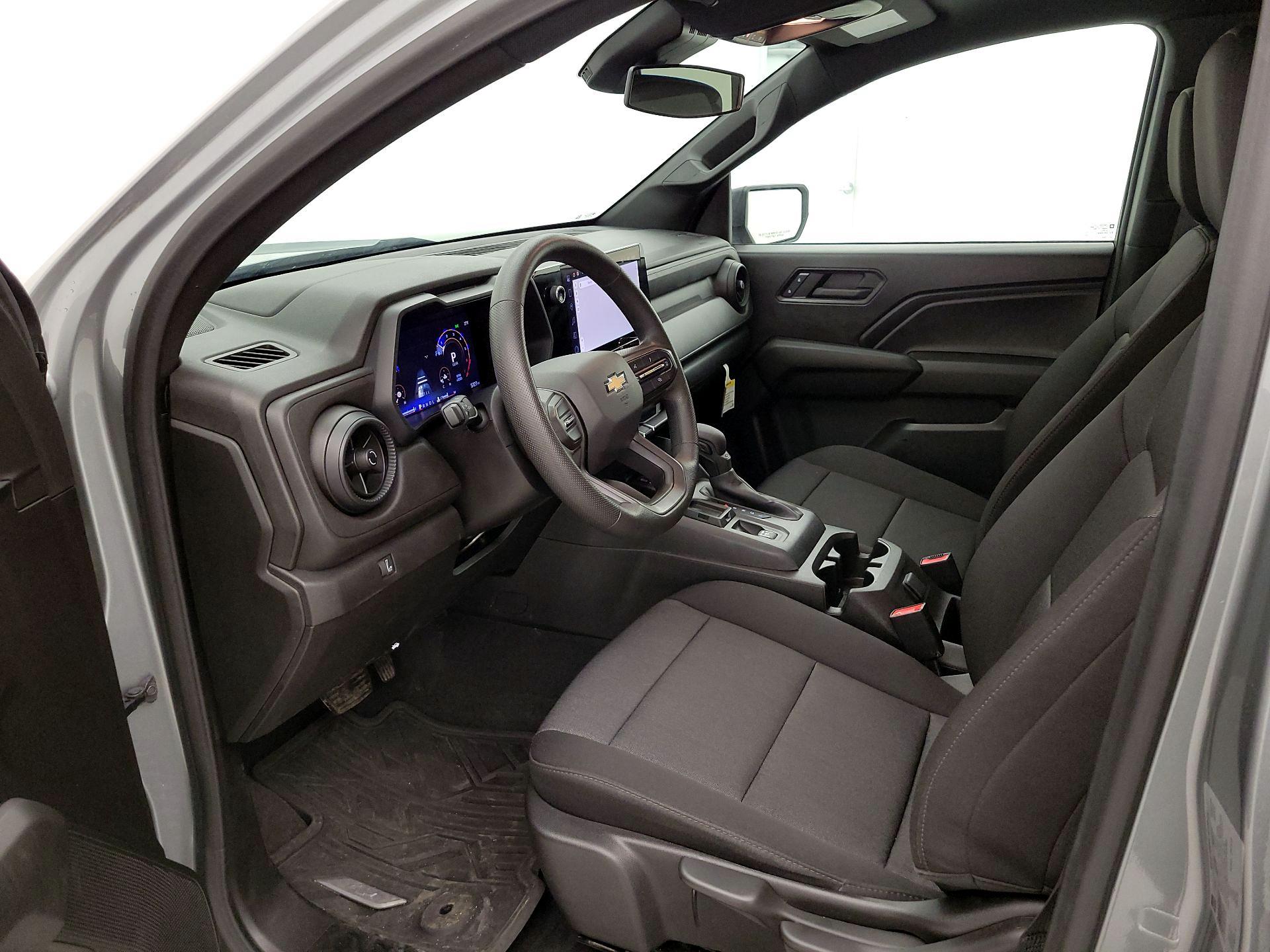 Thumbnail: 2024 Chevrolet Colorado - 11