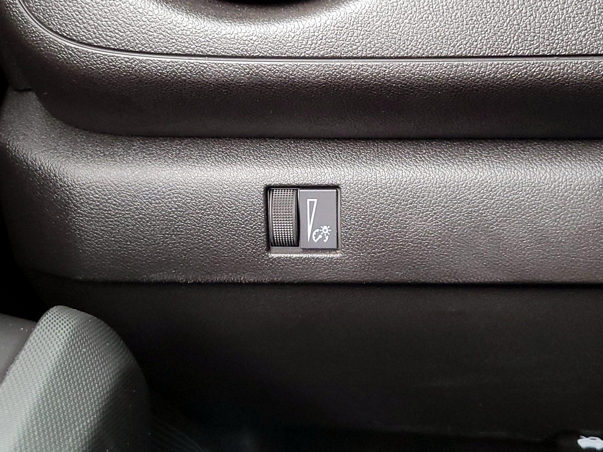 Thumbnail: 2024 Chevrolet Colorado - 13