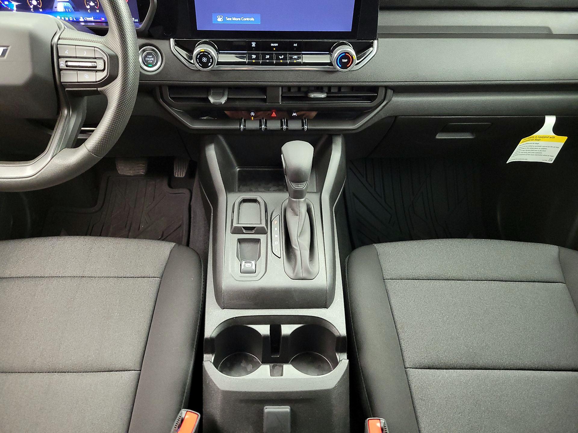 Thumbnail: 2024 Chevrolet Colorado - 18