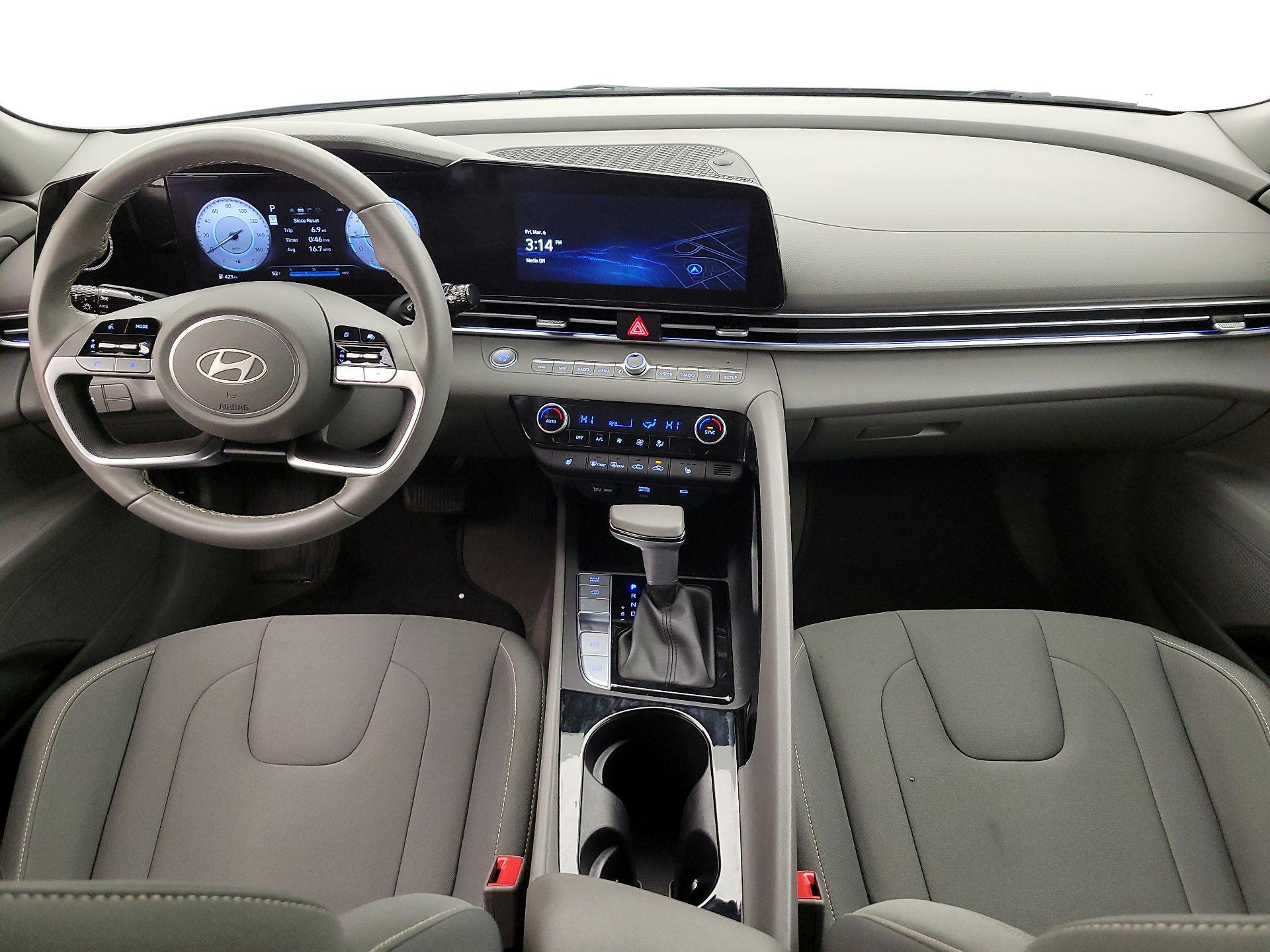 Thumbnail: 2025 Hyundai Elantra - 9