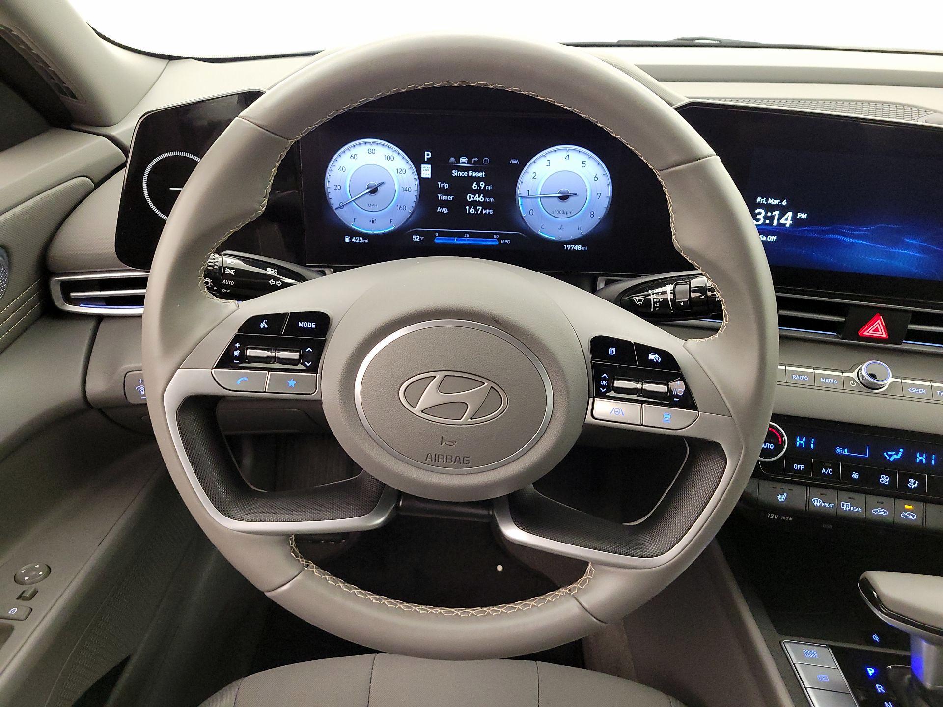 Thumbnail: 2025 Hyundai Elantra - 10