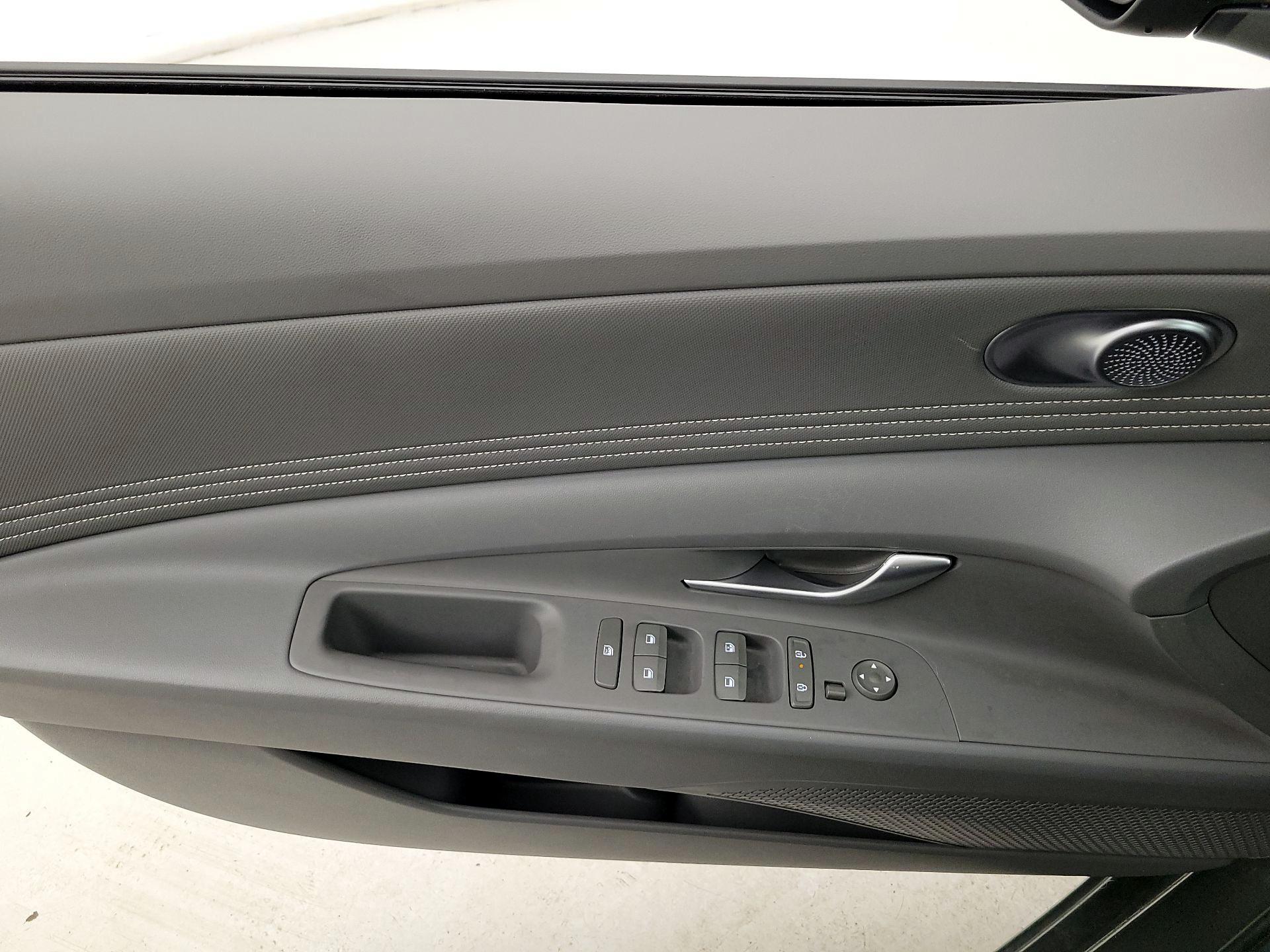 Thumbnail: 2025 Hyundai Elantra - 12