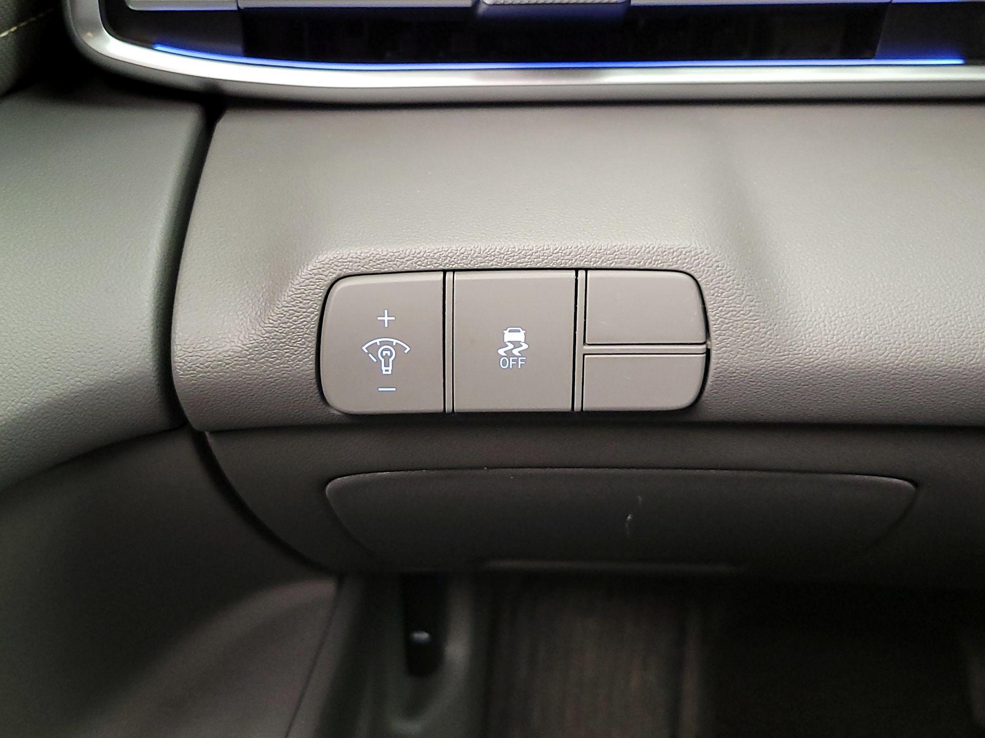 Thumbnail: 2025 Hyundai Elantra - 13