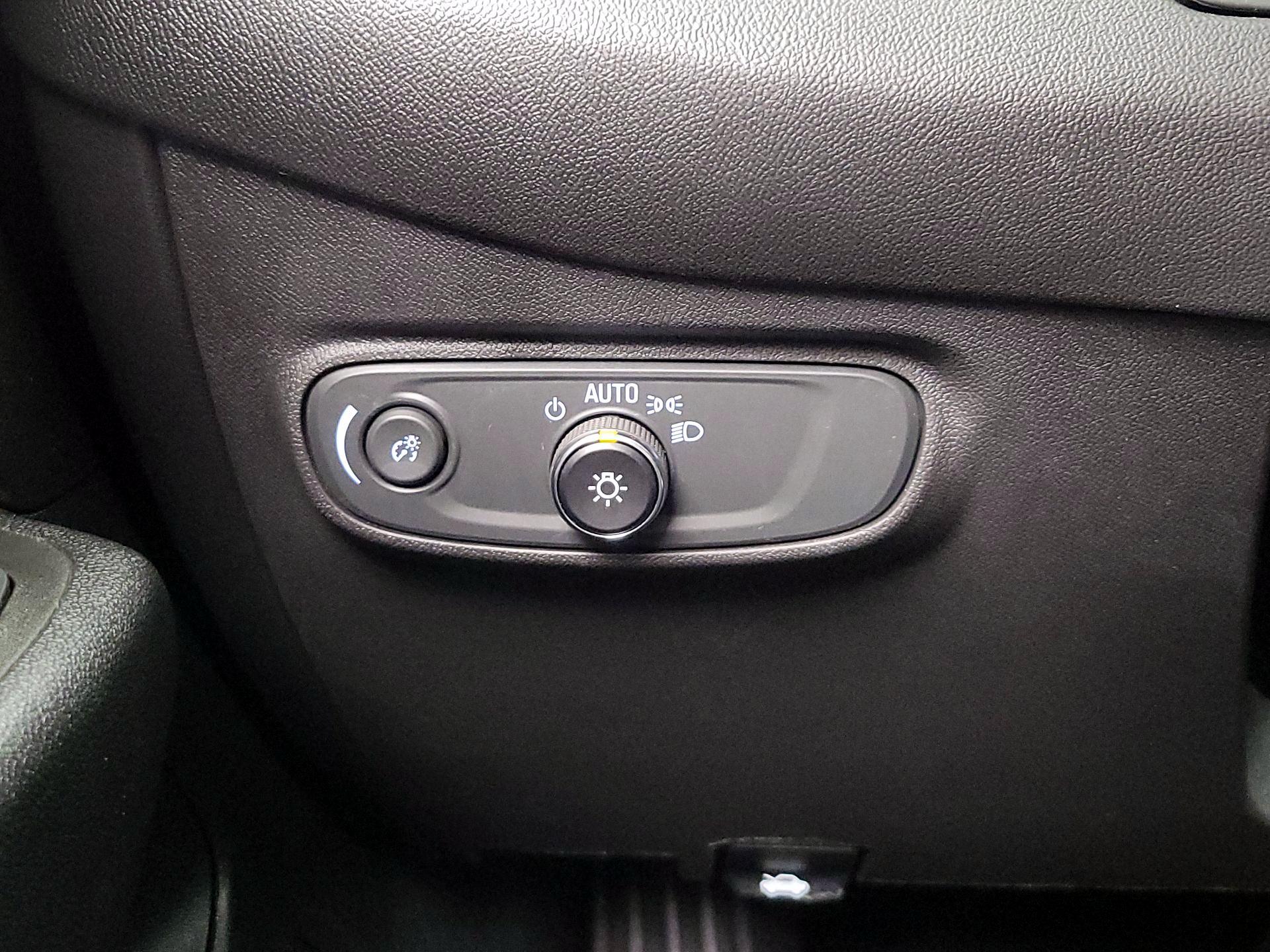 Thumbnail: 2022 Chevrolet Equinox - 13