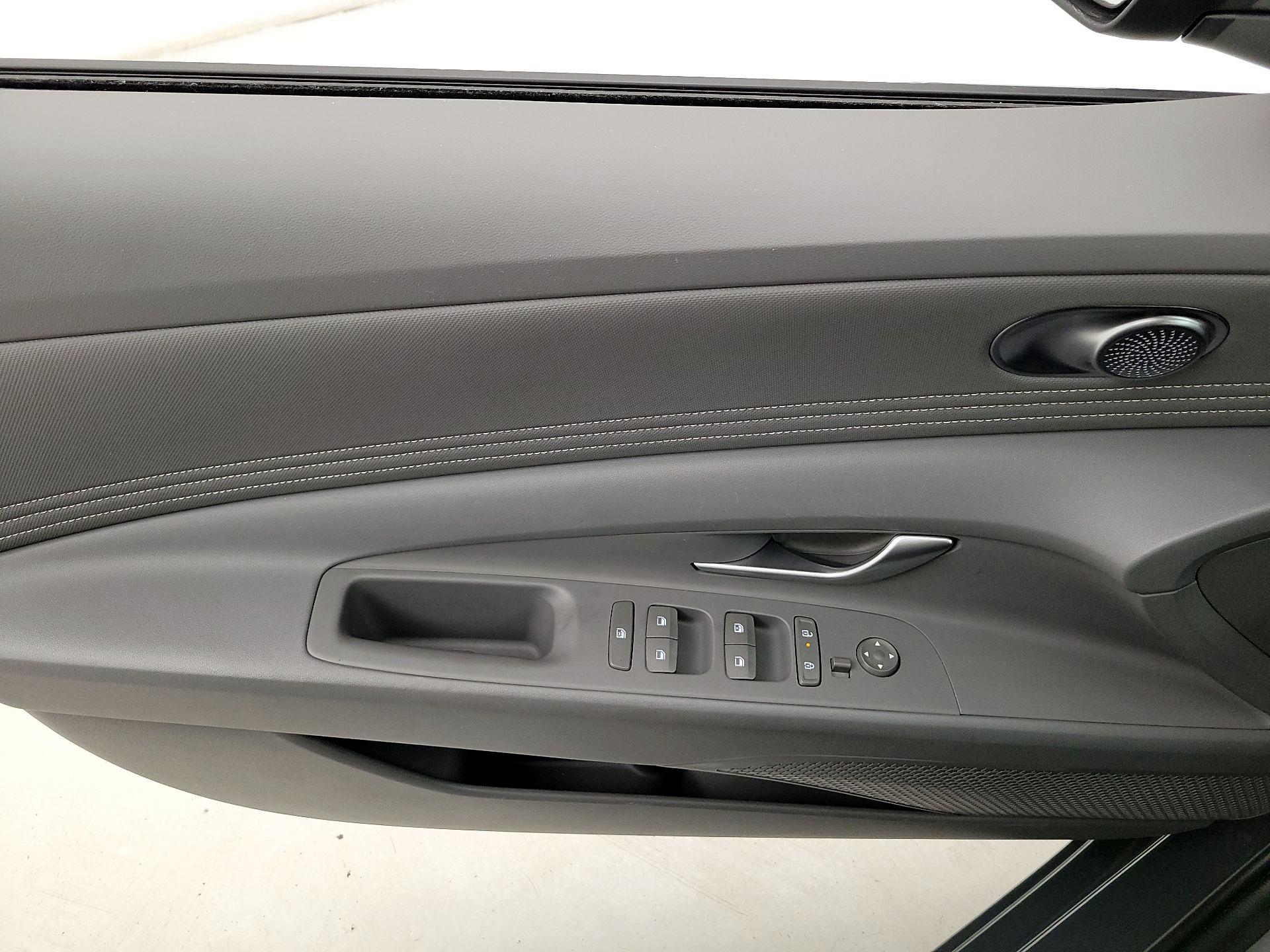 Thumbnail: 2025 Hyundai Elantra - 12