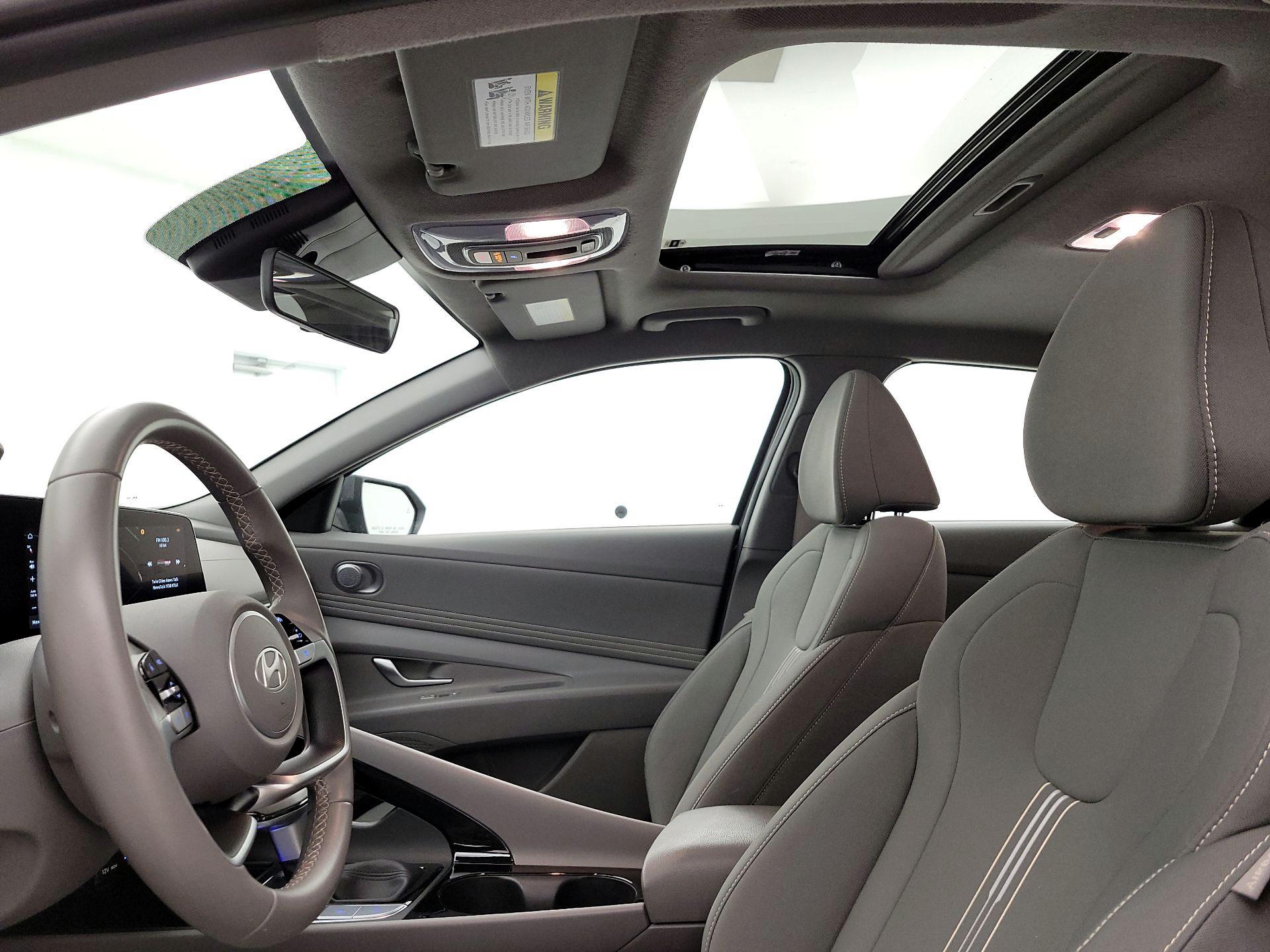 Thumbnail: 2025 Hyundai Elantra - 20