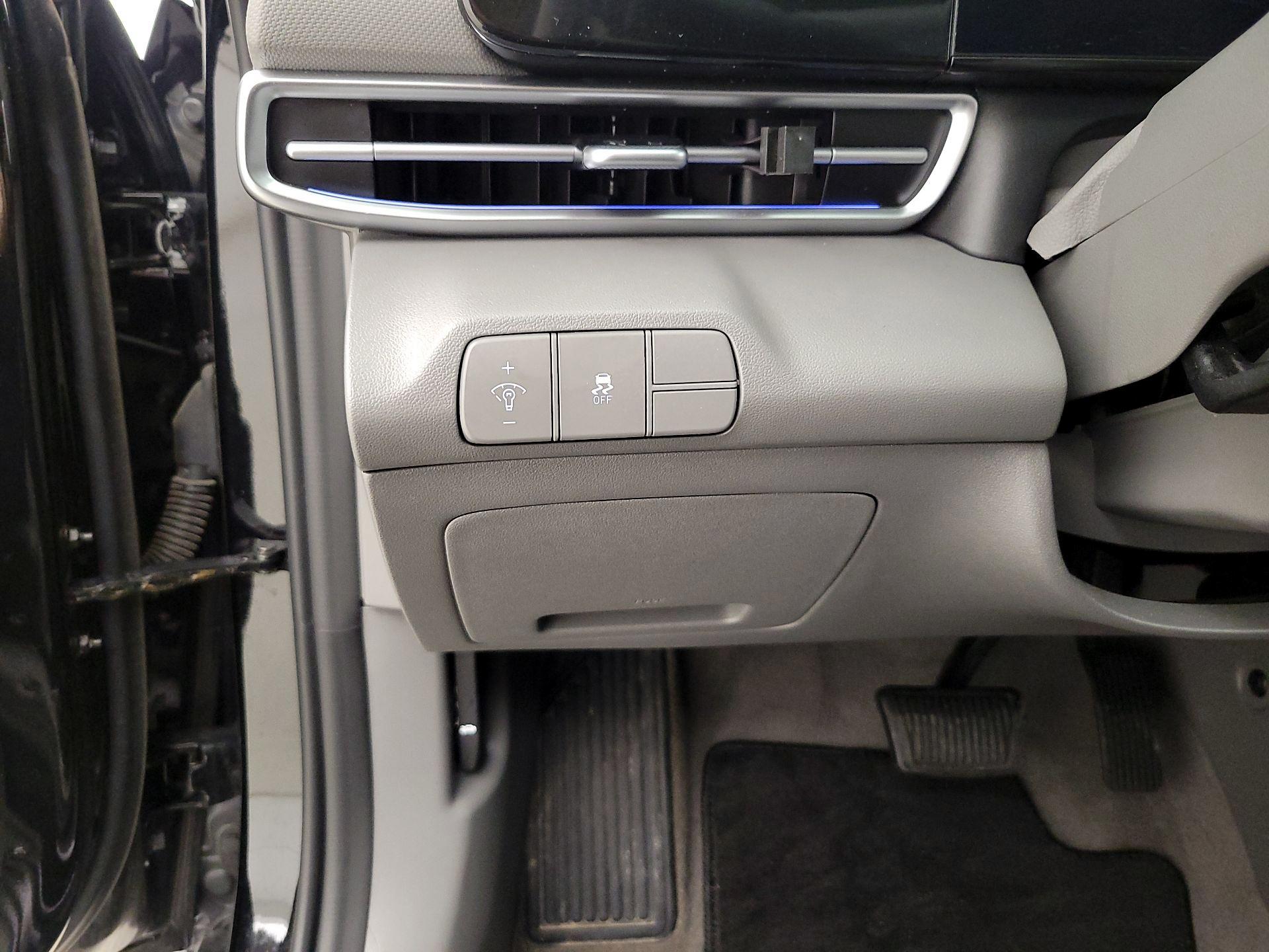 Thumbnail: 2024 Hyundai Elantra - 13