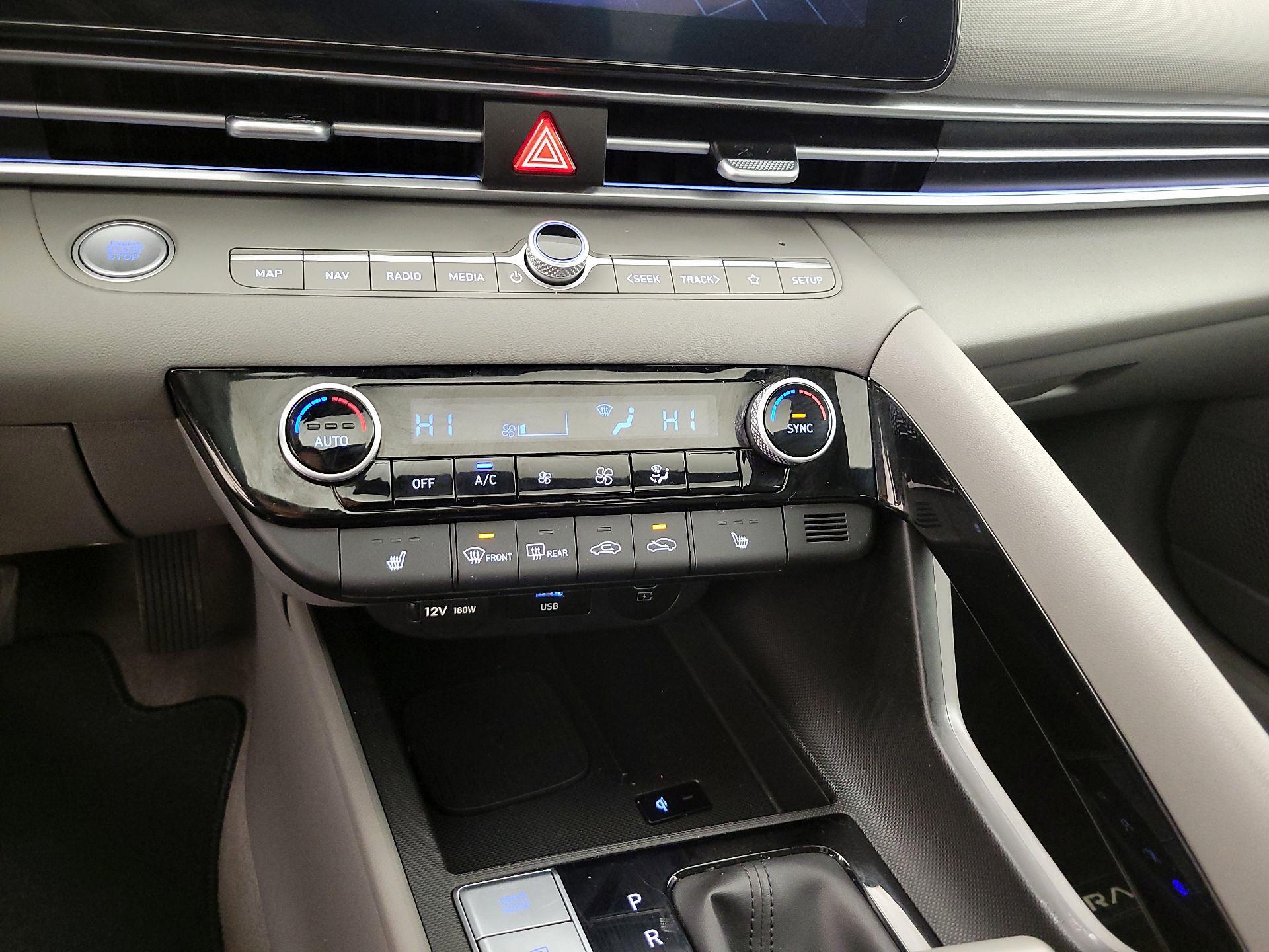 Thumbnail: 2024 Hyundai Elantra - 17