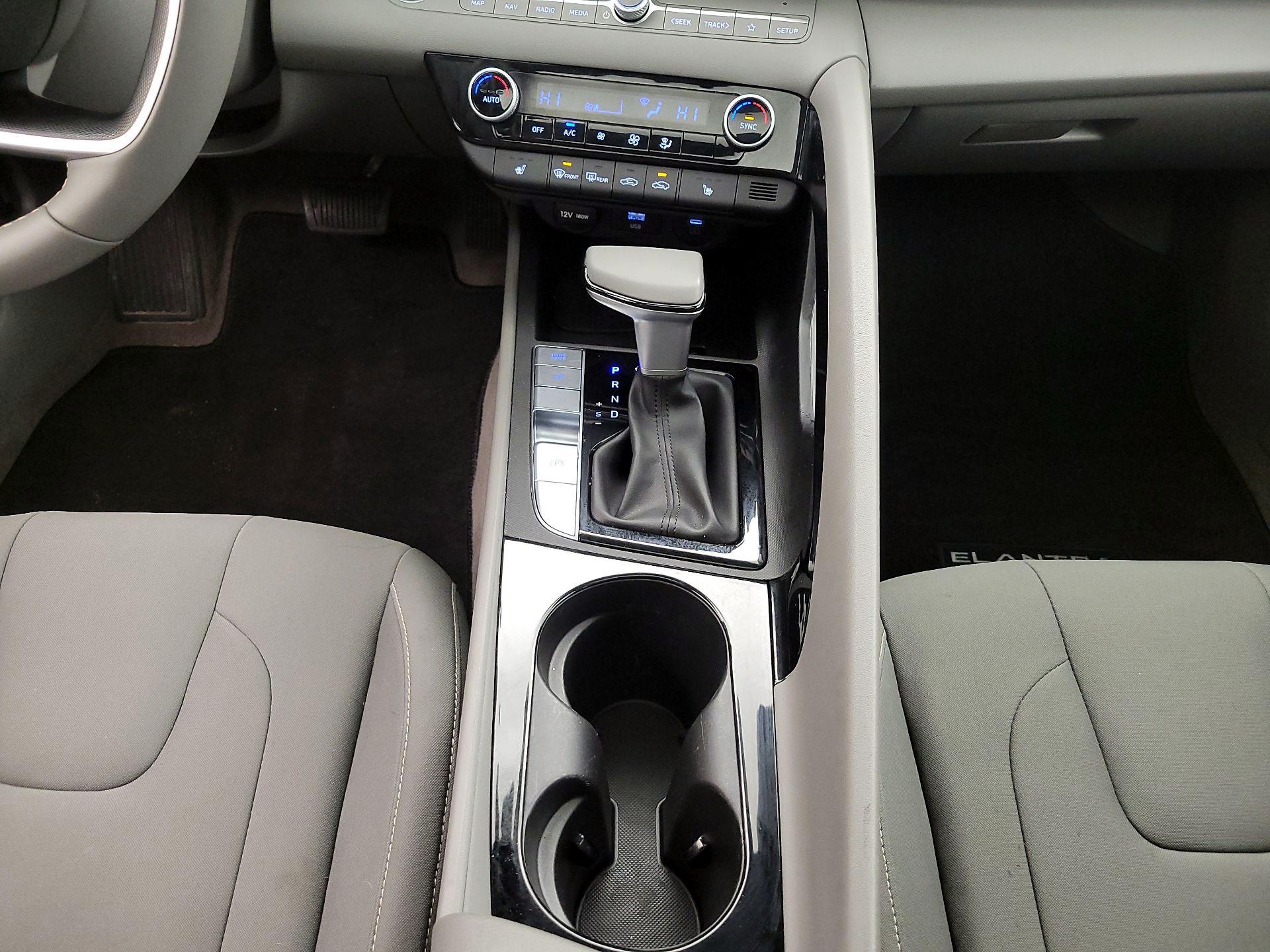 Thumbnail: 2024 Hyundai Elantra - 18