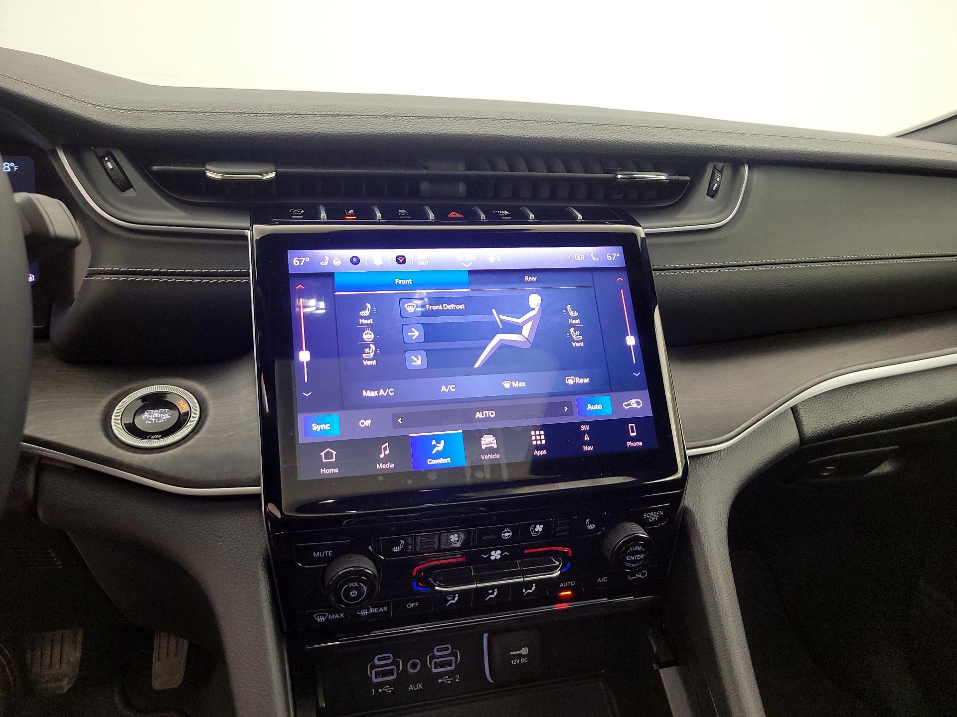 Thumbnail: 2024 Jeep Grand Cherokee L - 17