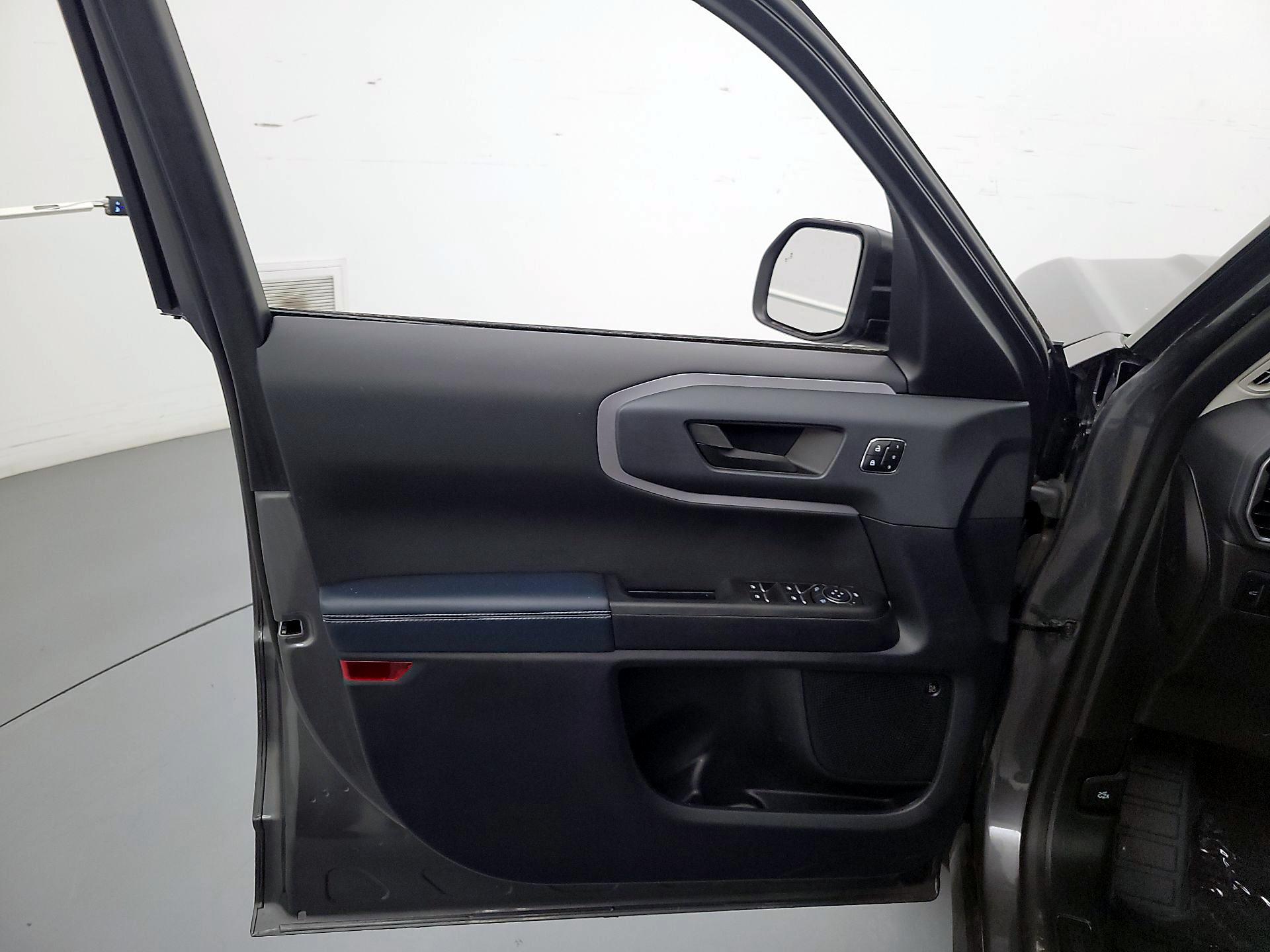 Thumbnail: 2023 Ford Bronco Sport - 12