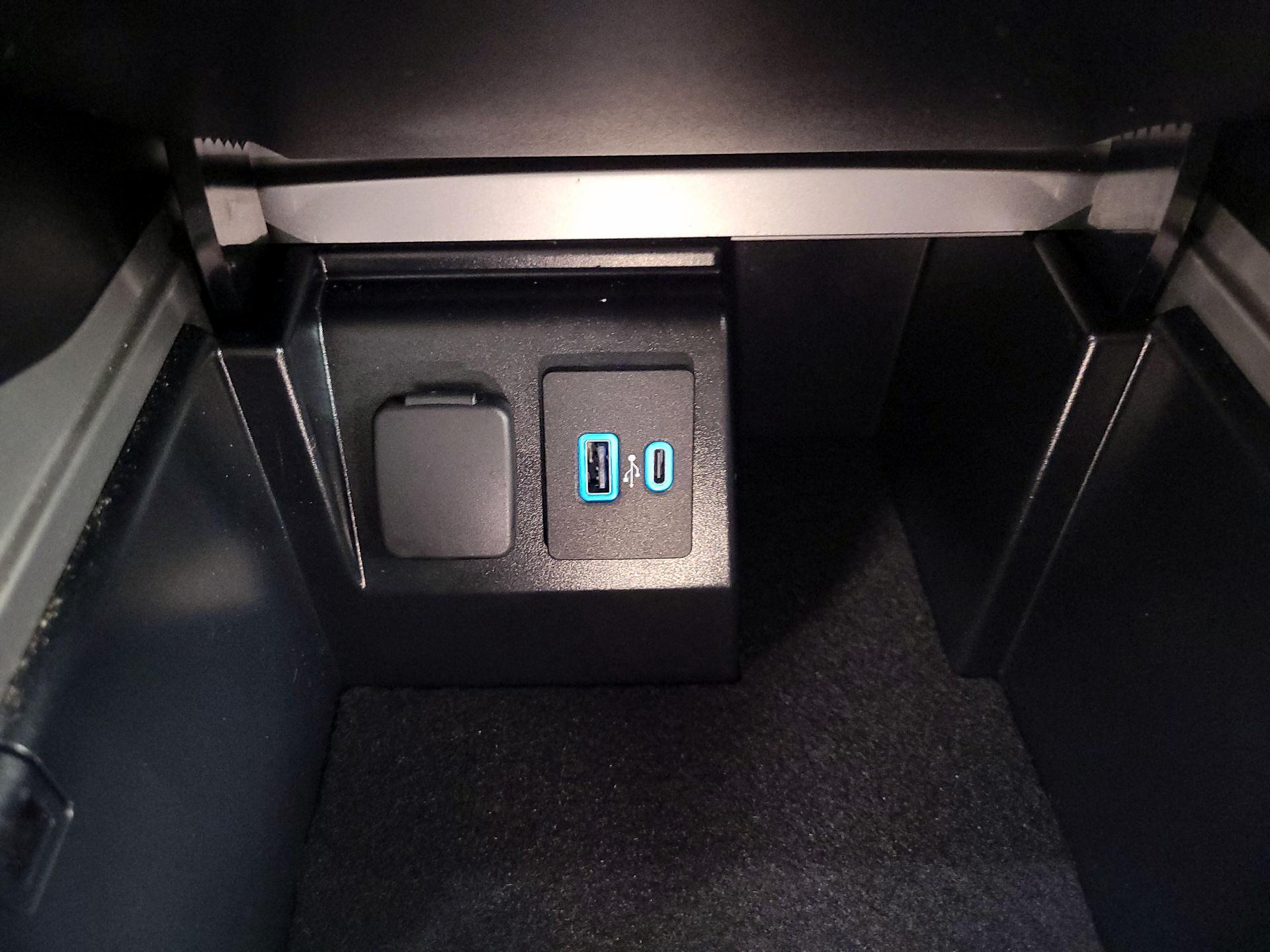 Thumbnail: 2023 Ford Explorer - 19