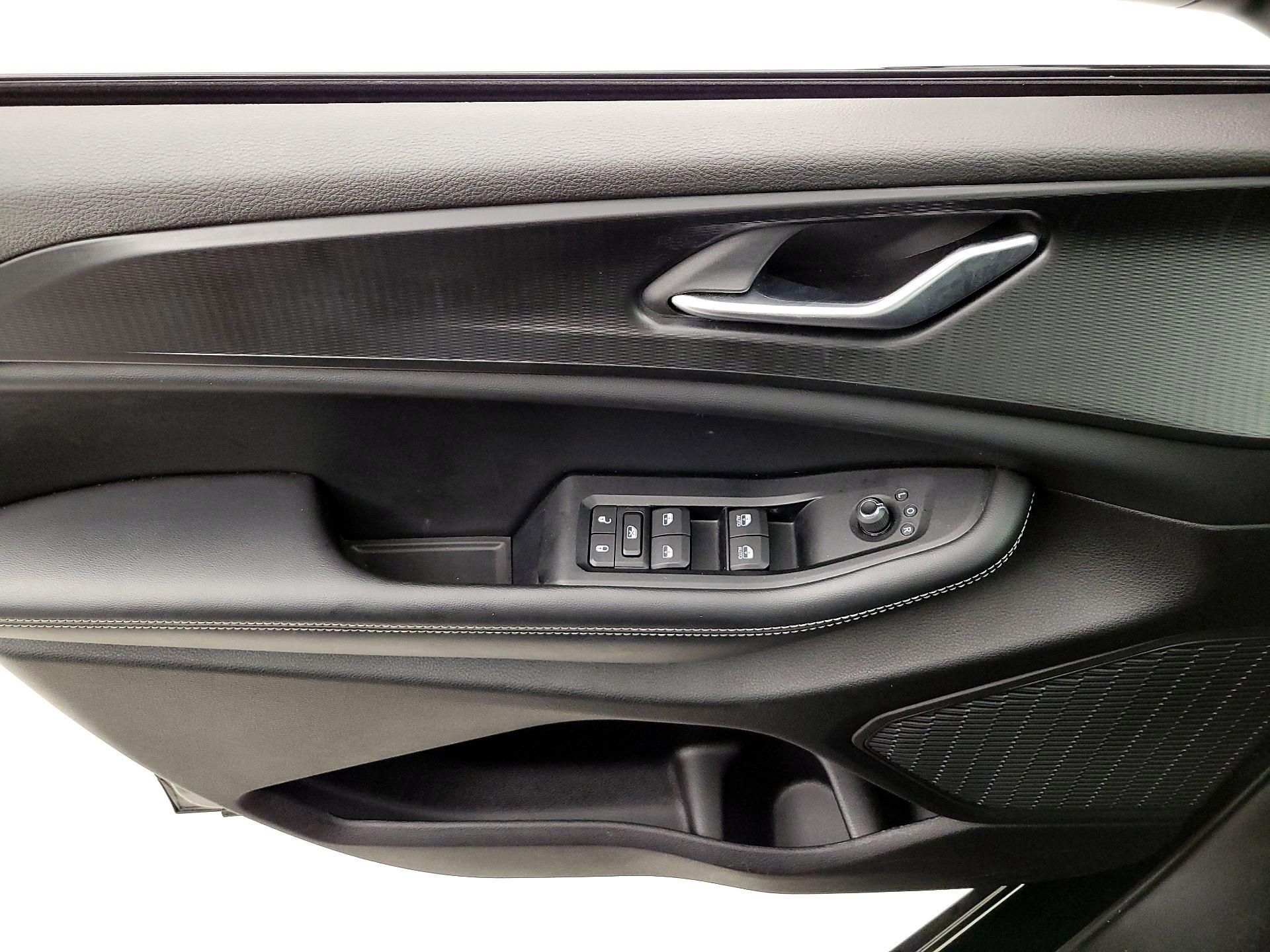 Thumbnail: 2023 Jeep Grand Cherokee - 12