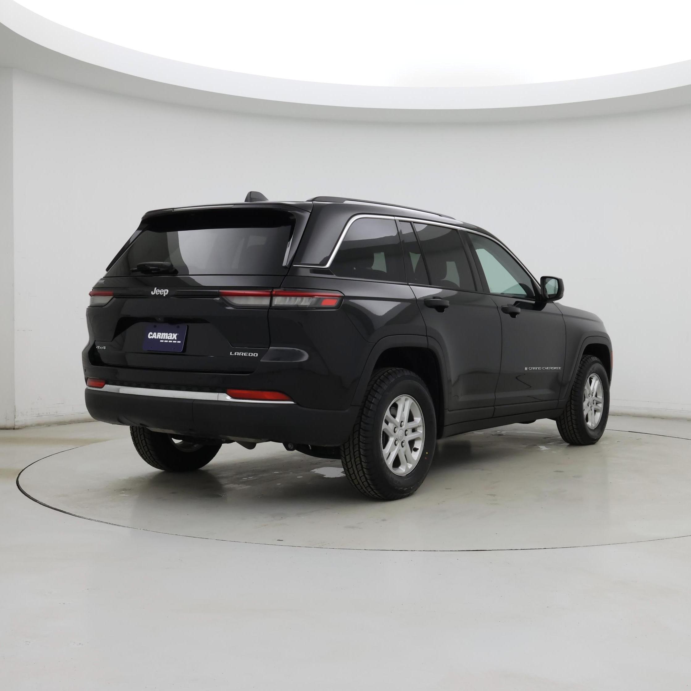 Thumbnail: 2023 Jeep Grand Cherokee - 8