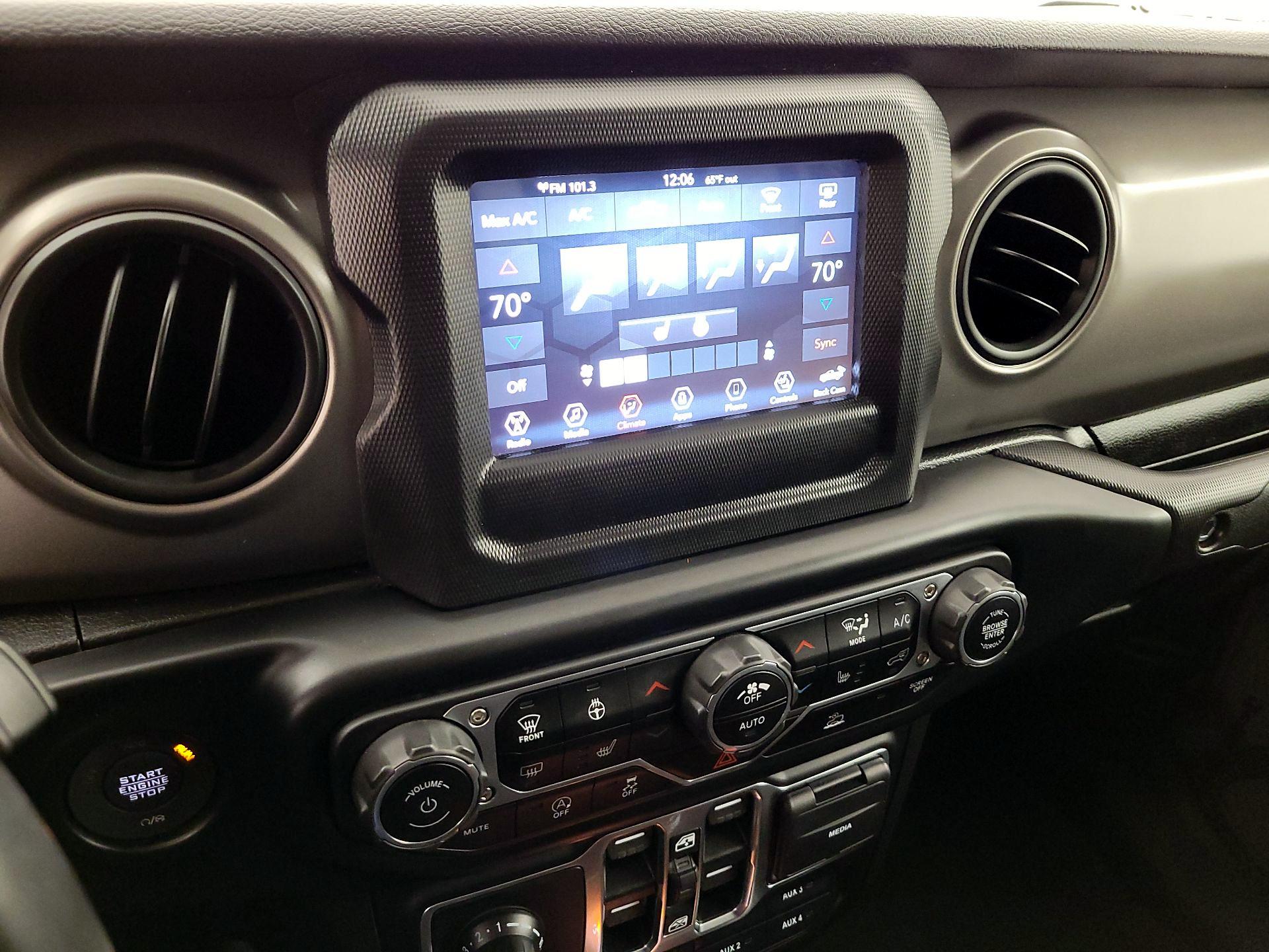 Thumbnail: 2022 Jeep Gladiator - 16