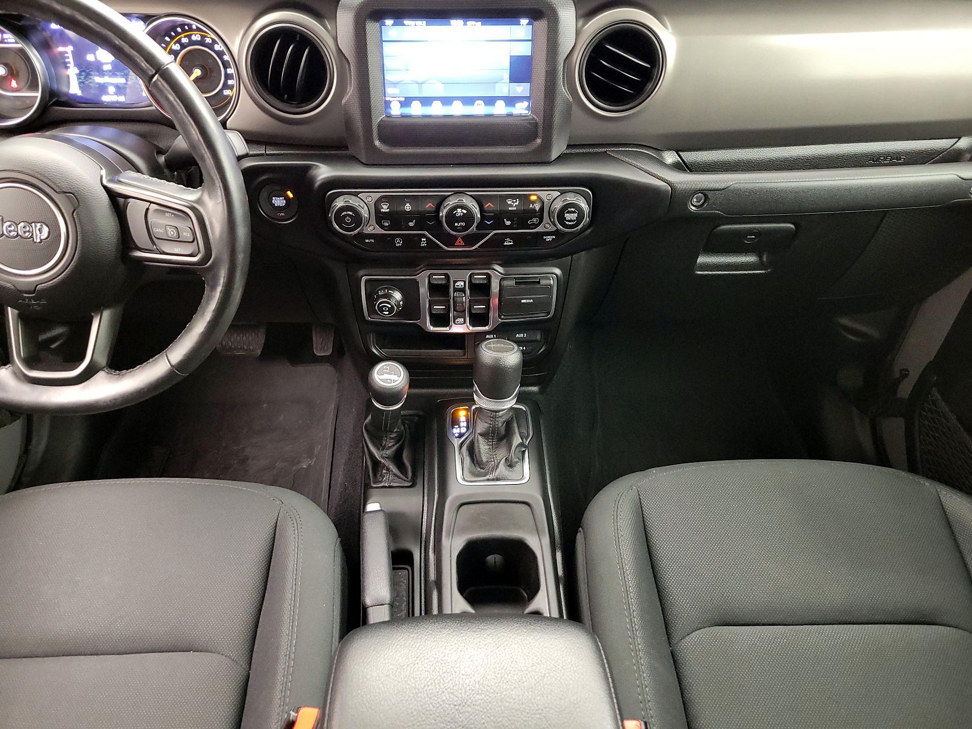 Thumbnail: 2022 Jeep Gladiator - 17