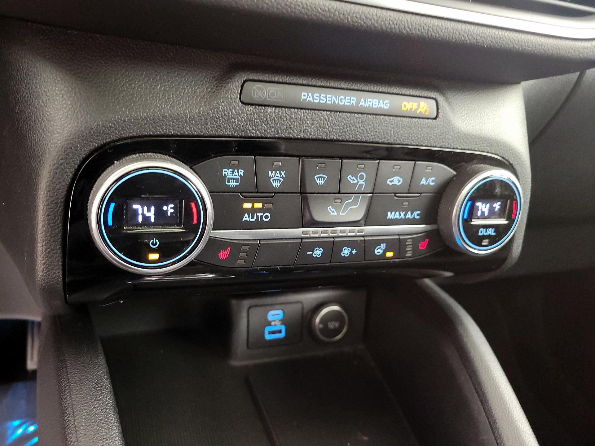 Thumbnail: 2021 Ford Escape - 17