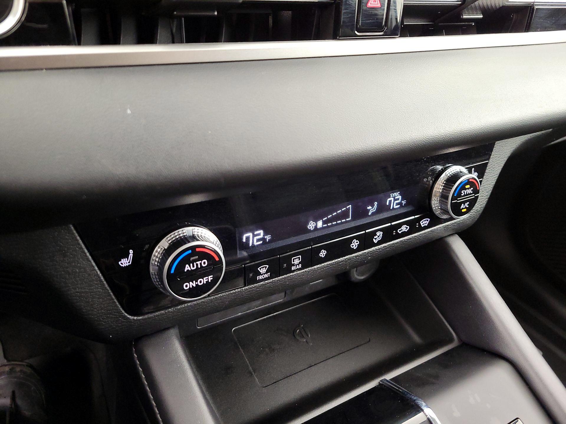 Thumbnail: 2023 Mitsubishi Outlander - 17