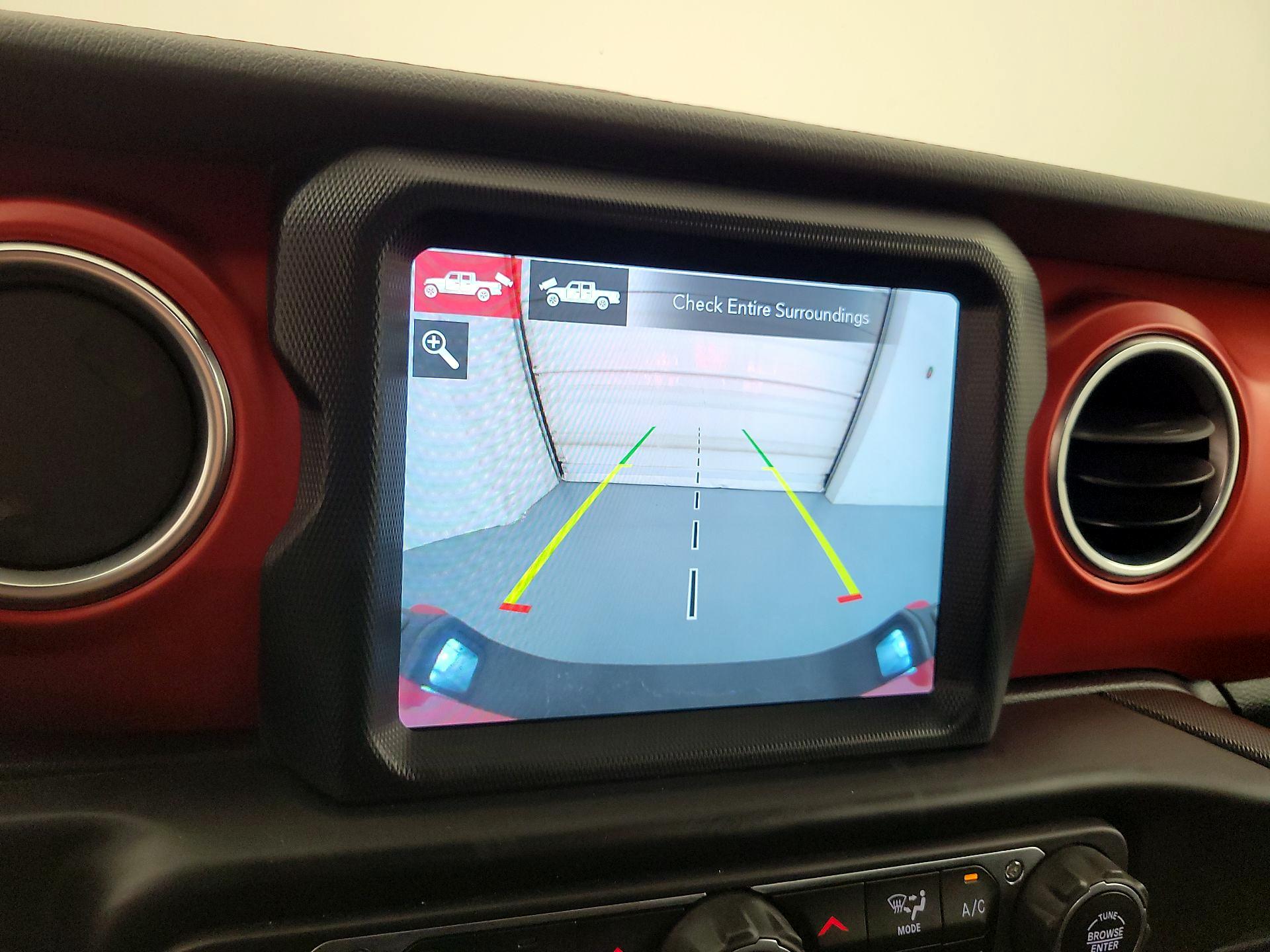 Thumbnail: 2020 Jeep Gladiator - 15