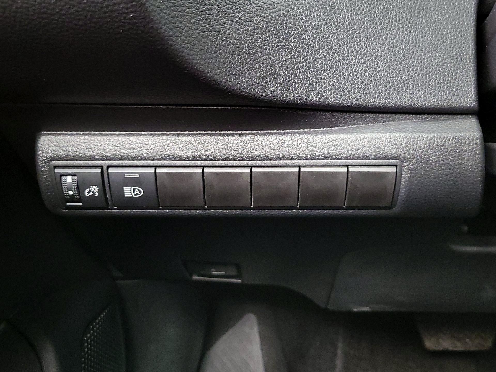 Thumbnail: 2025 Toyota Corolla - 13