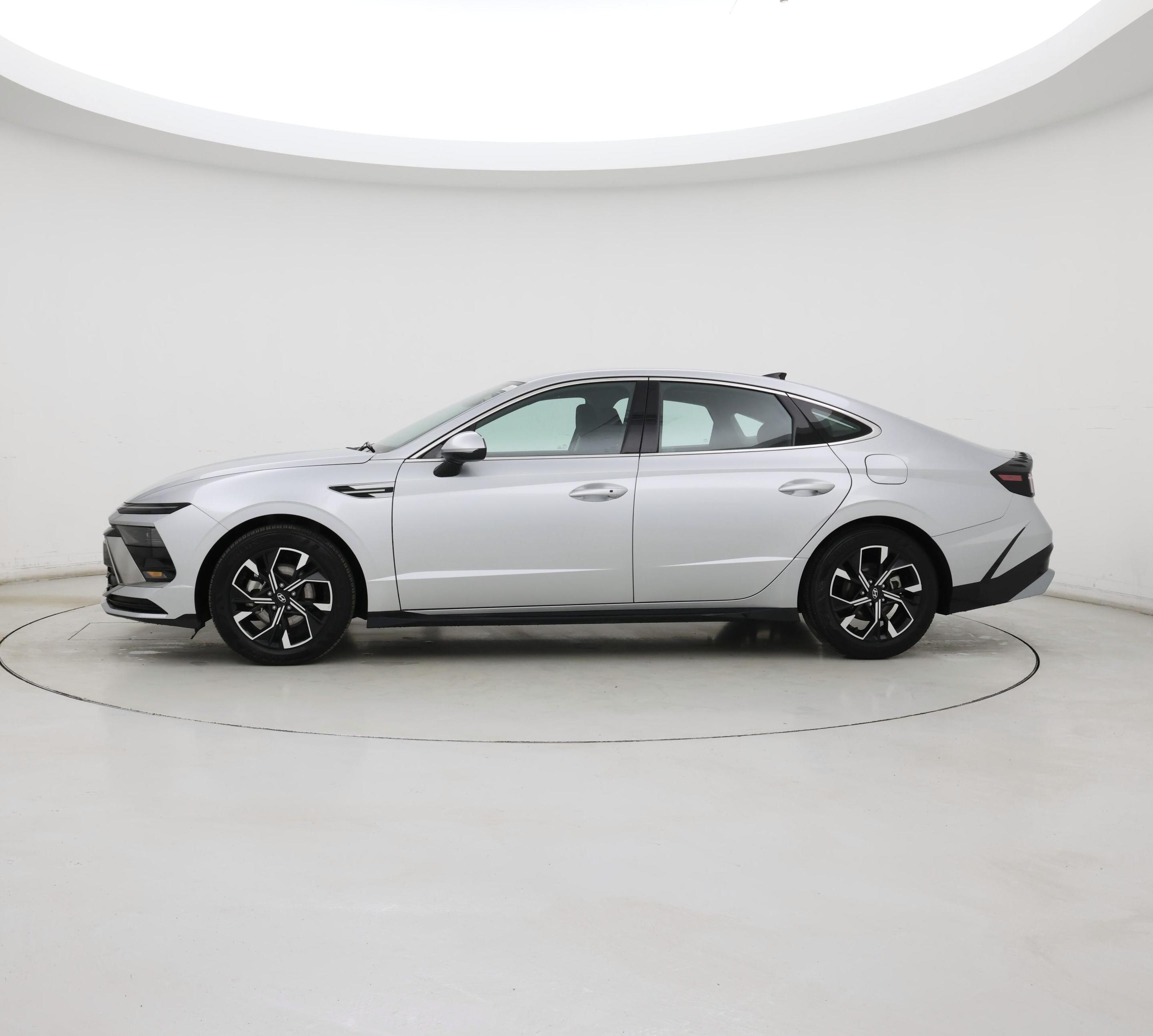 Thumbnail: 2025 Hyundai Sonata - 3