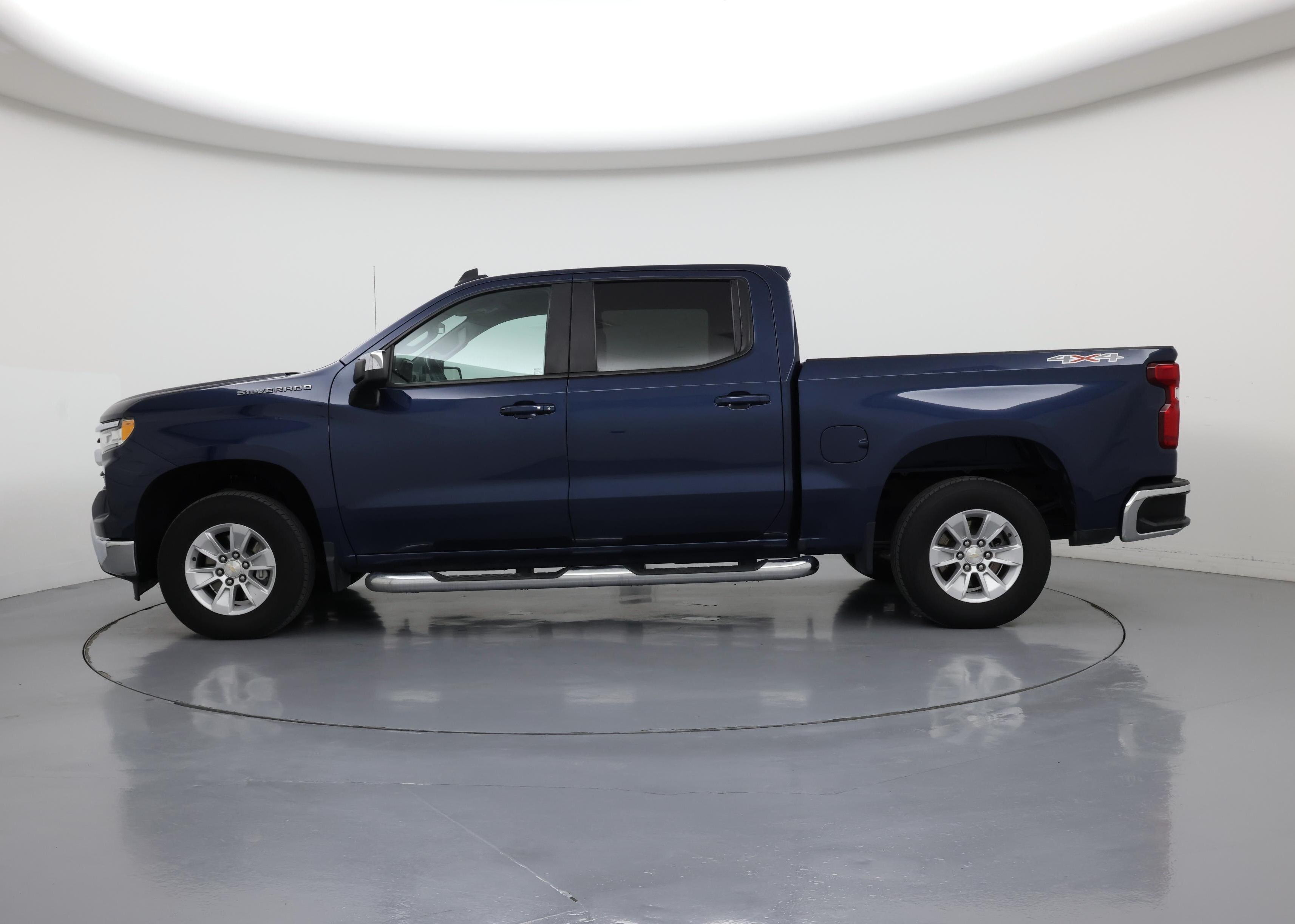 Thumbnail: 2023 Chevrolet Silverado 1500 - 3