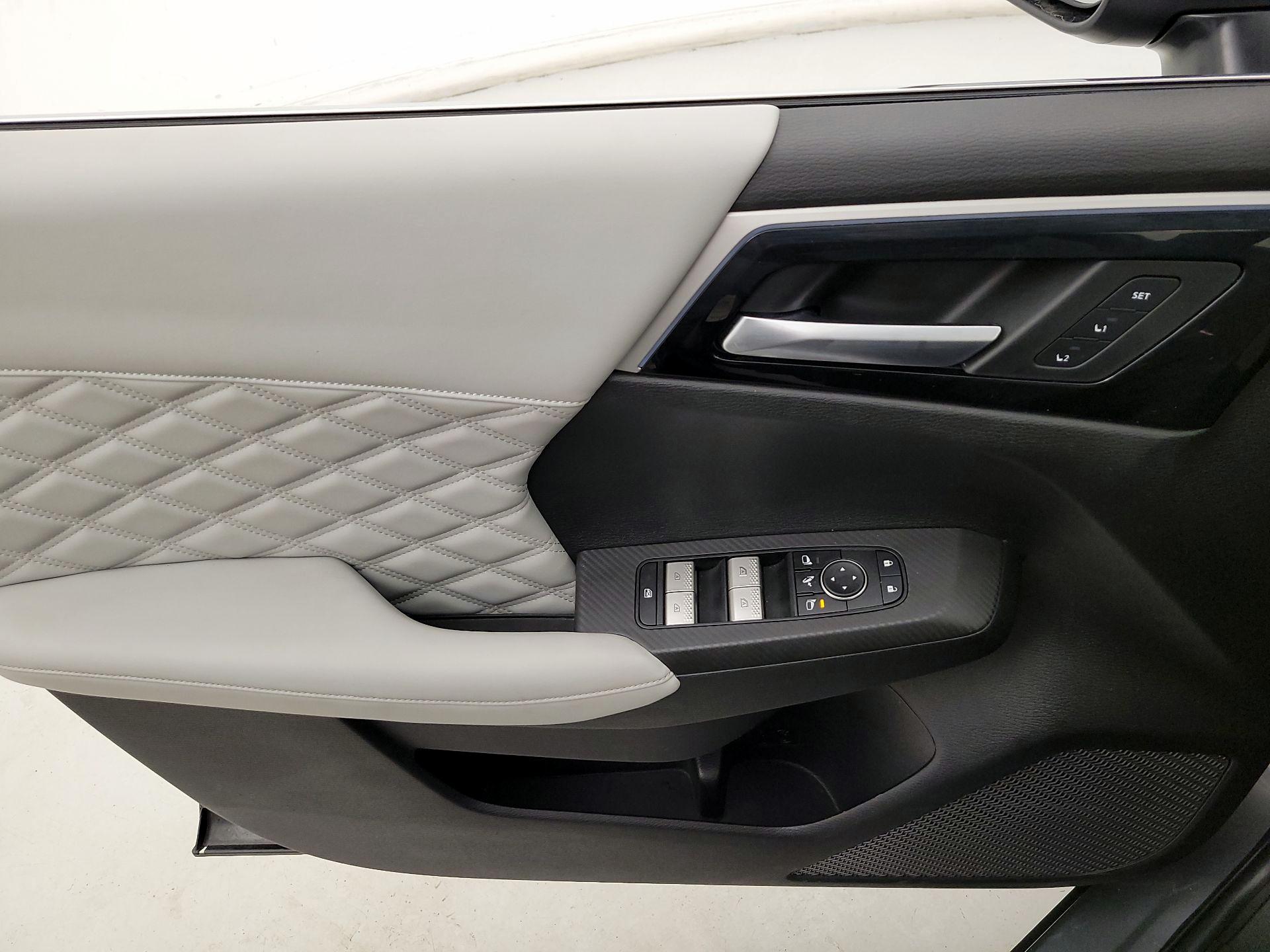 Thumbnail: 2023 Mitsubishi Outlander - 12