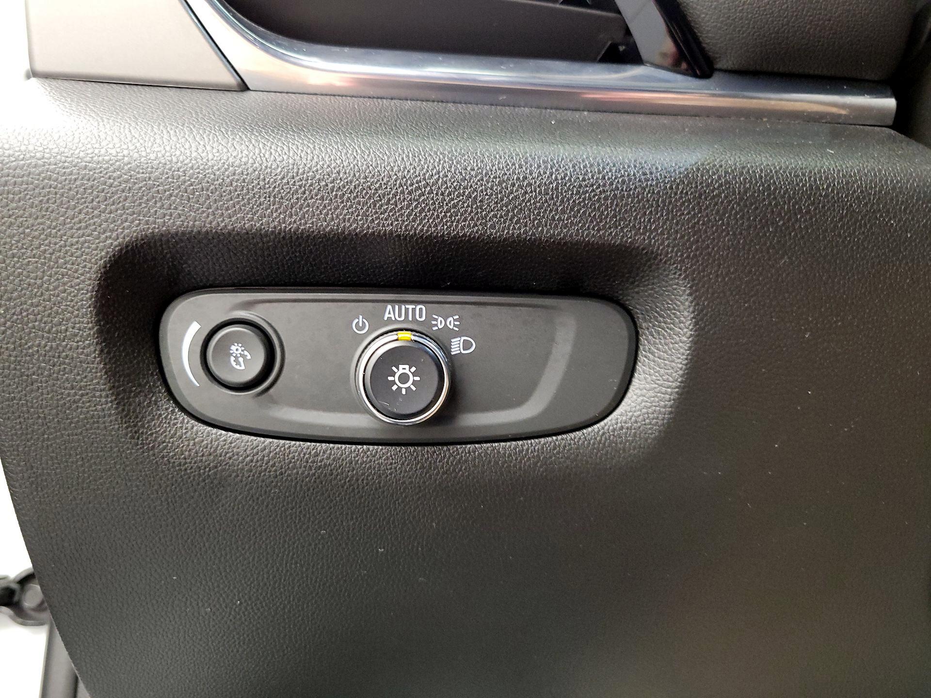 Thumbnail: 2022 Chevrolet Traverse - 13